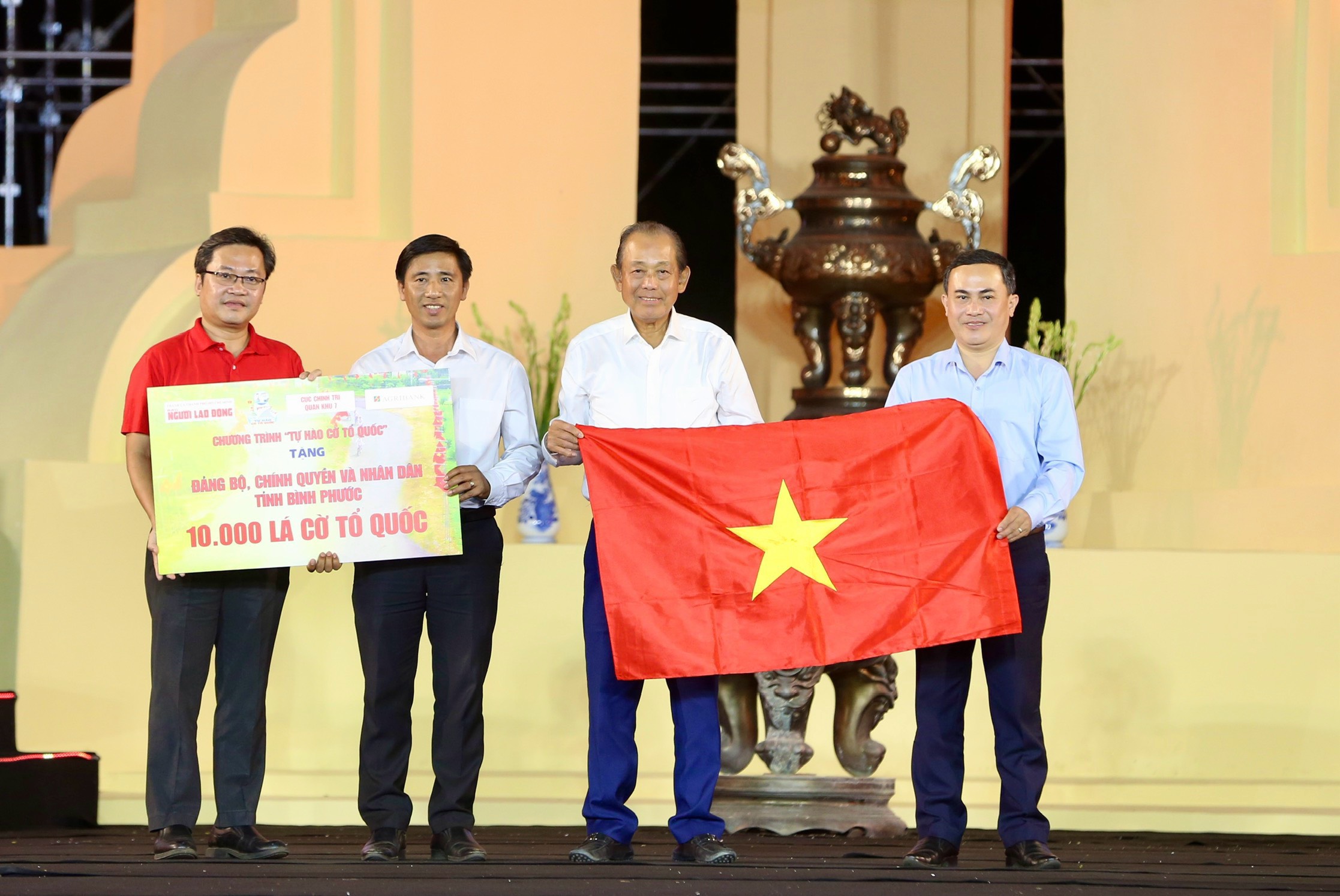 Xuân ấm về với quân dân Bình Phước- Ảnh 4.