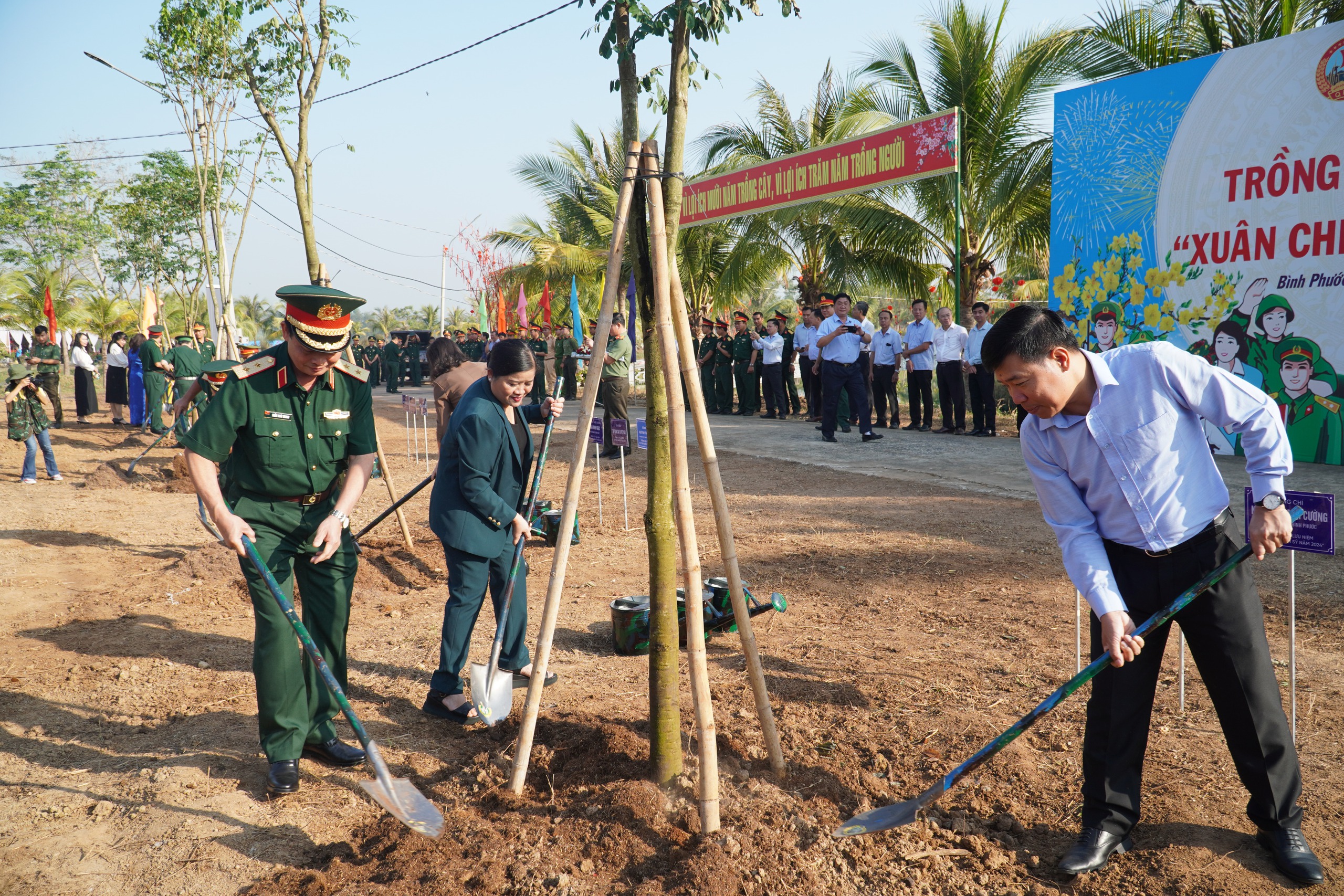 Nhiều hoạt động &yacute; nghĩa trong Chương tr&igrave;nh "Xu&acirc;n chiến sĩ" ở B&igrave;nh Phước- Ảnh 5.