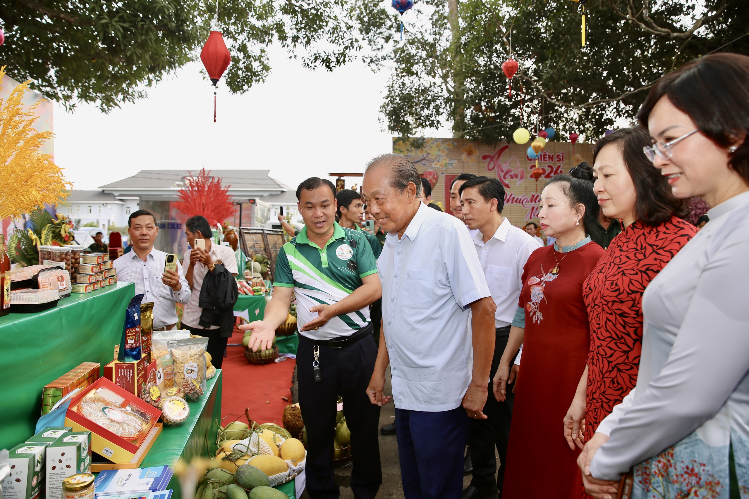 Qu&acirc;n d&acirc;n v&ugrave;ng bi&ecirc;n giới B&igrave;nh Phước rộn r&agrave;ng đ&oacute;n Tết- Ảnh 1.
