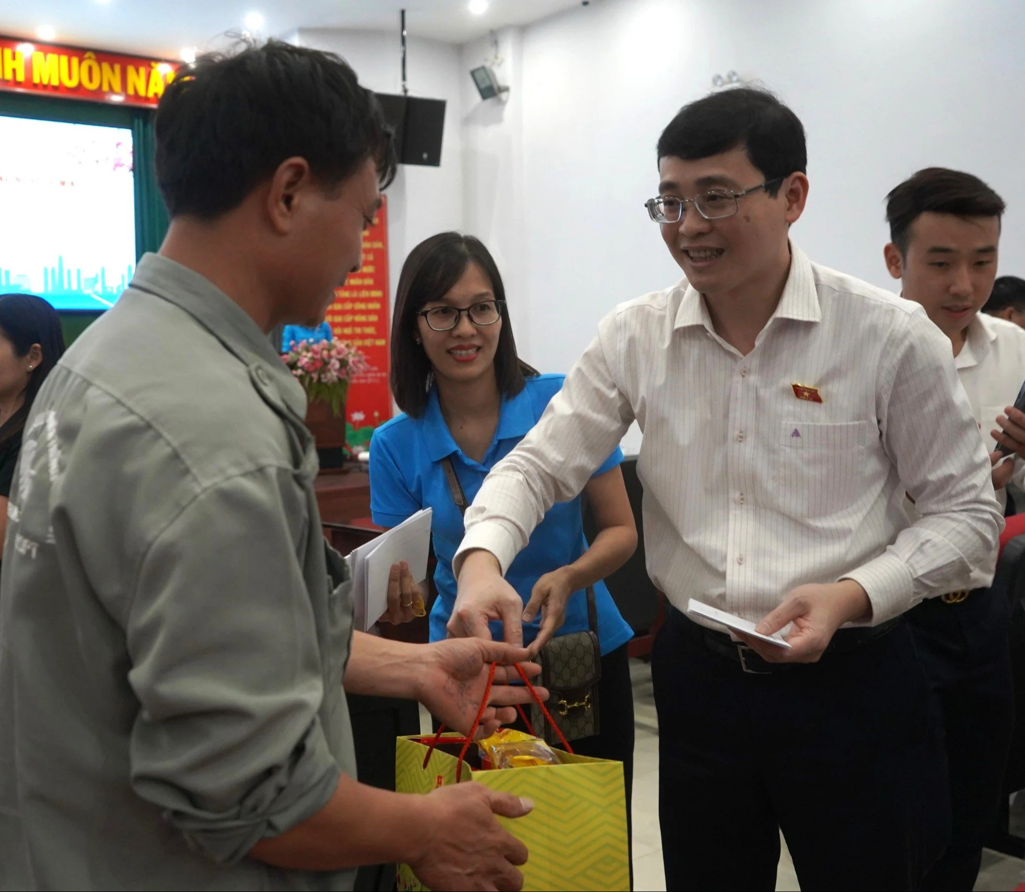 Tết đến với người lao động ở doanh nghiệp thiếu đơn h&agrave;ng- Ảnh 1.