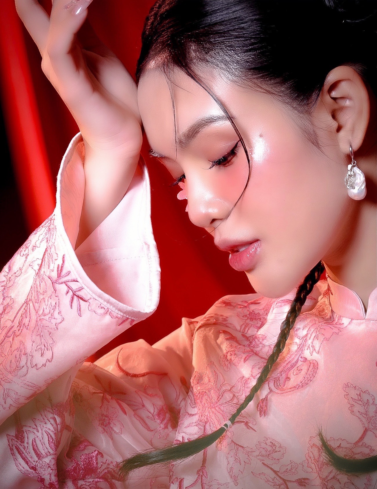 Nhật Hạ khoe lưng trần nõn nà, đón Xuân Giáp Thìn- Ảnh 6.
