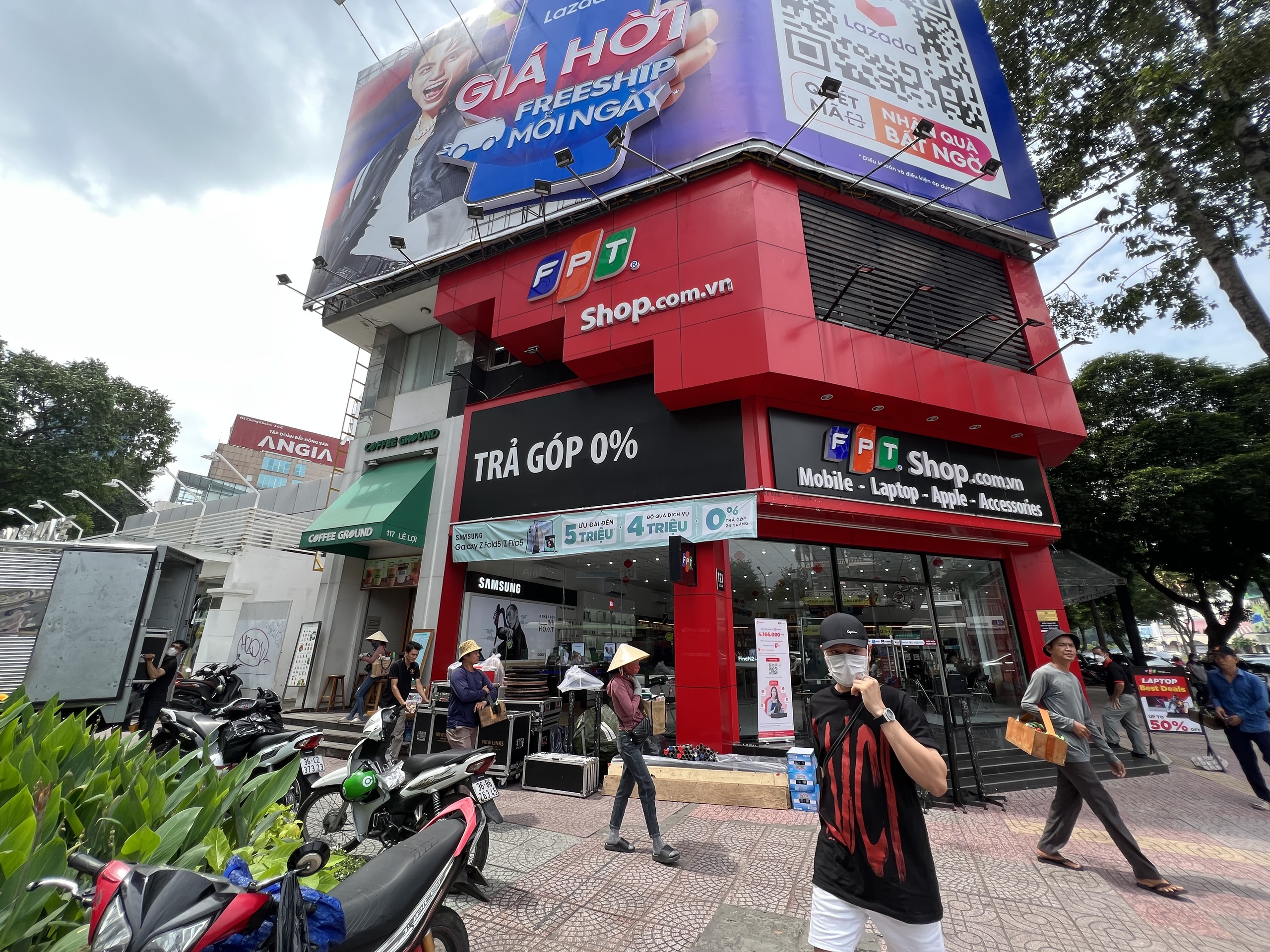 FPT Shop đ&oacute;ng bớt 36 cửa h&agrave;ng- Ảnh 1.