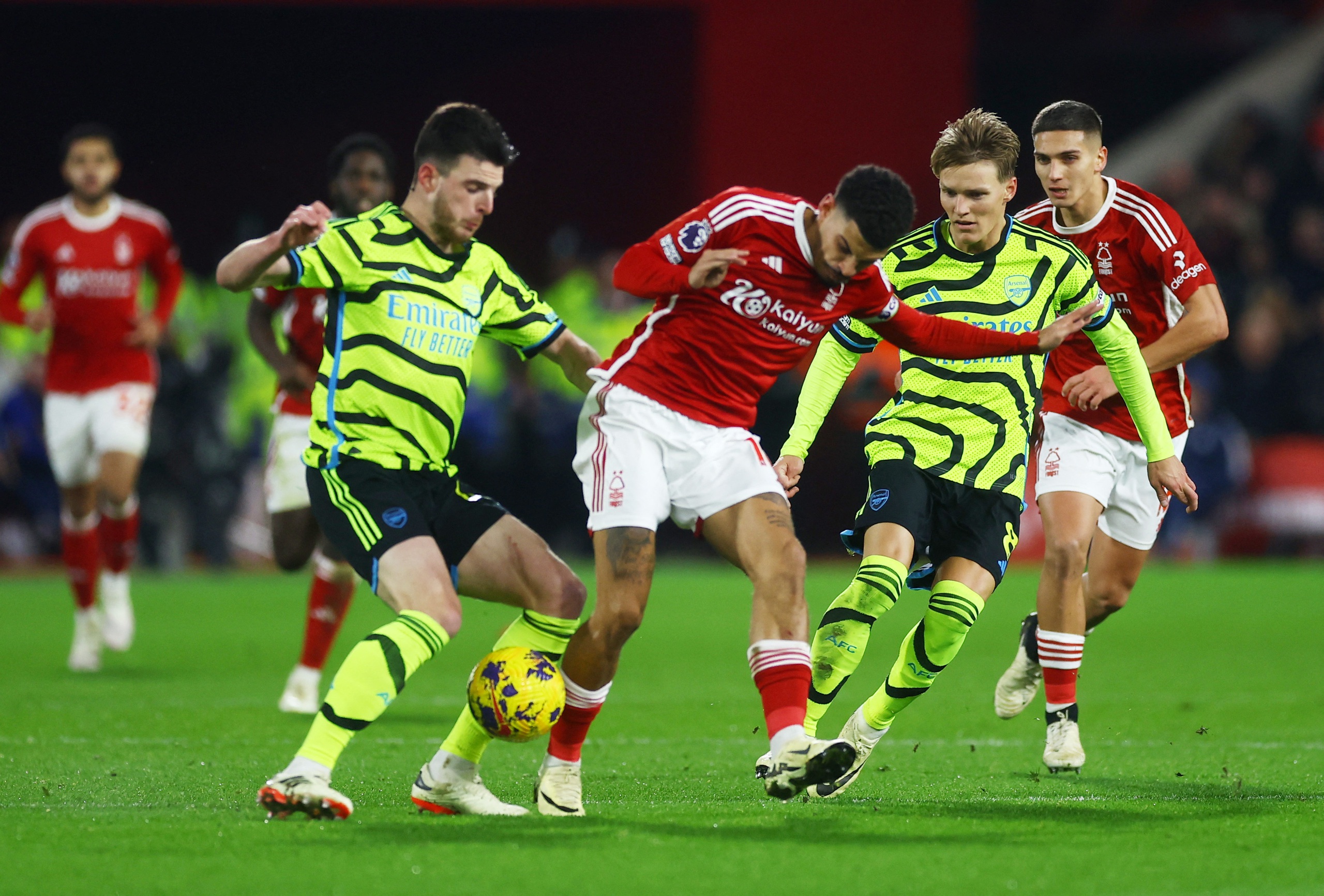 Hiệp 2 b&ugrave;ng nổ, Nottingham Forest su&yacute;t lật đổ Arsenal- Ảnh 2.