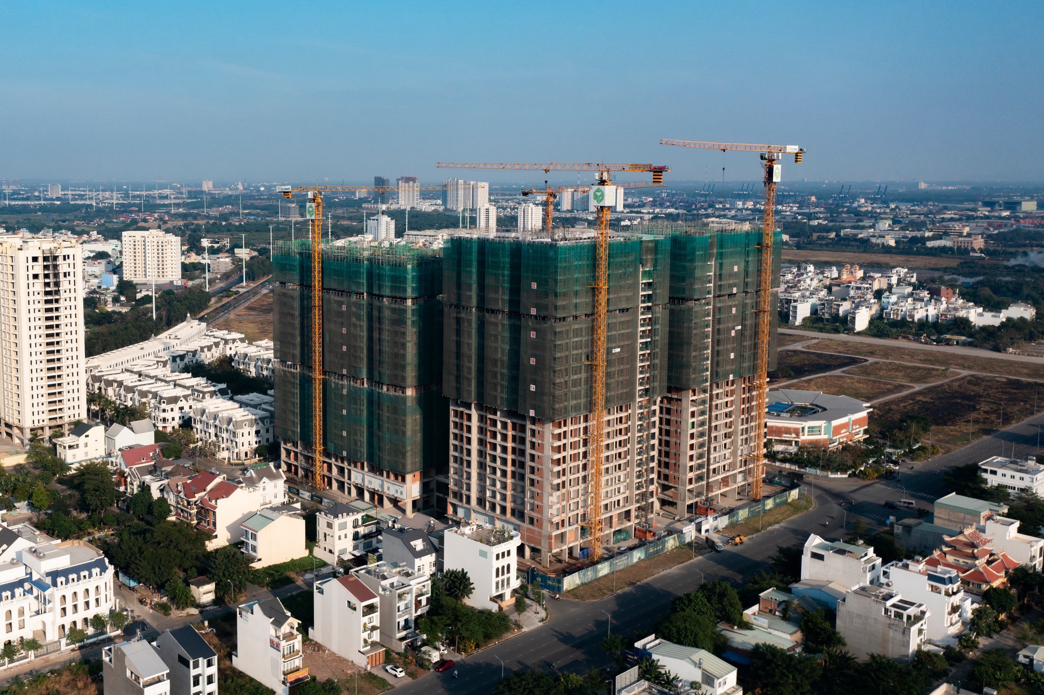 Novaland bất ngờ báo lãi sau thuế 1.642 tỉ đồng - Ảnh 1.
