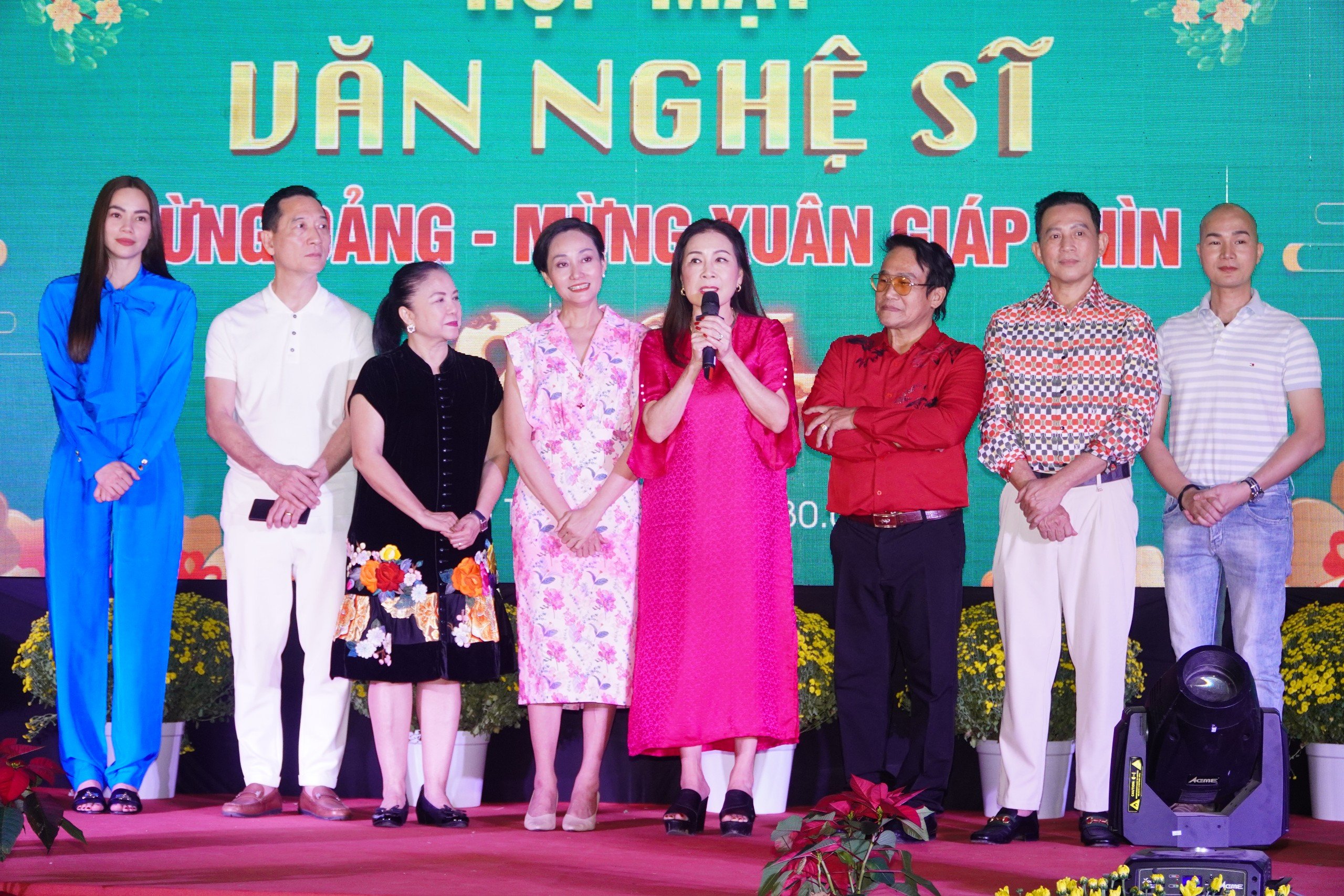 NSND Kim Xu&acirc;n, NSƯT Hạnh Th&uacute;y, Hồ Ngọc H&agrave;&hellip; tụ hội!- Ảnh 9.