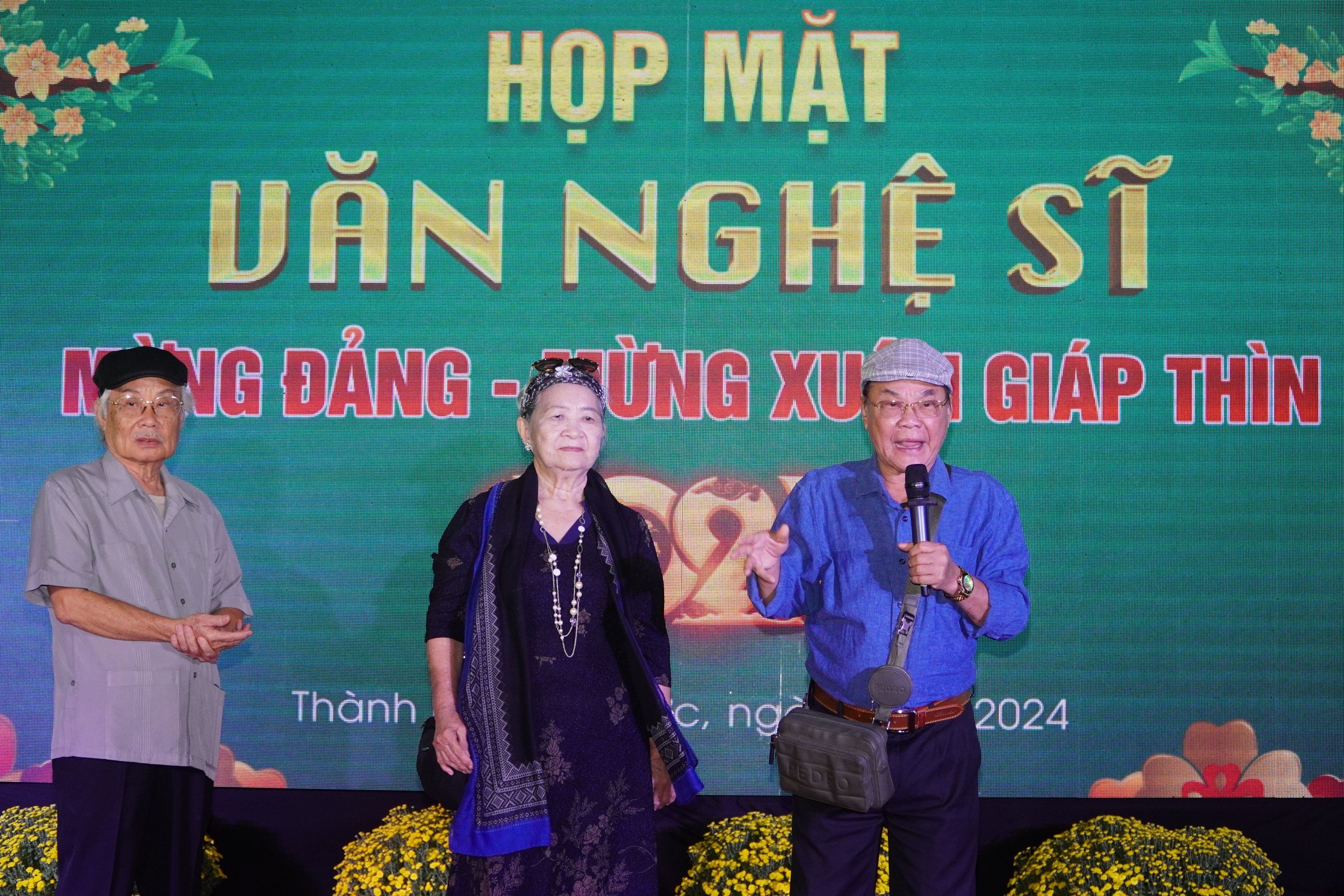 NSND Kim Xu&acirc;n, NSƯT Hạnh Th&uacute;y, Hồ Ngọc H&agrave;&hellip; tụ hội!- Ảnh 11.