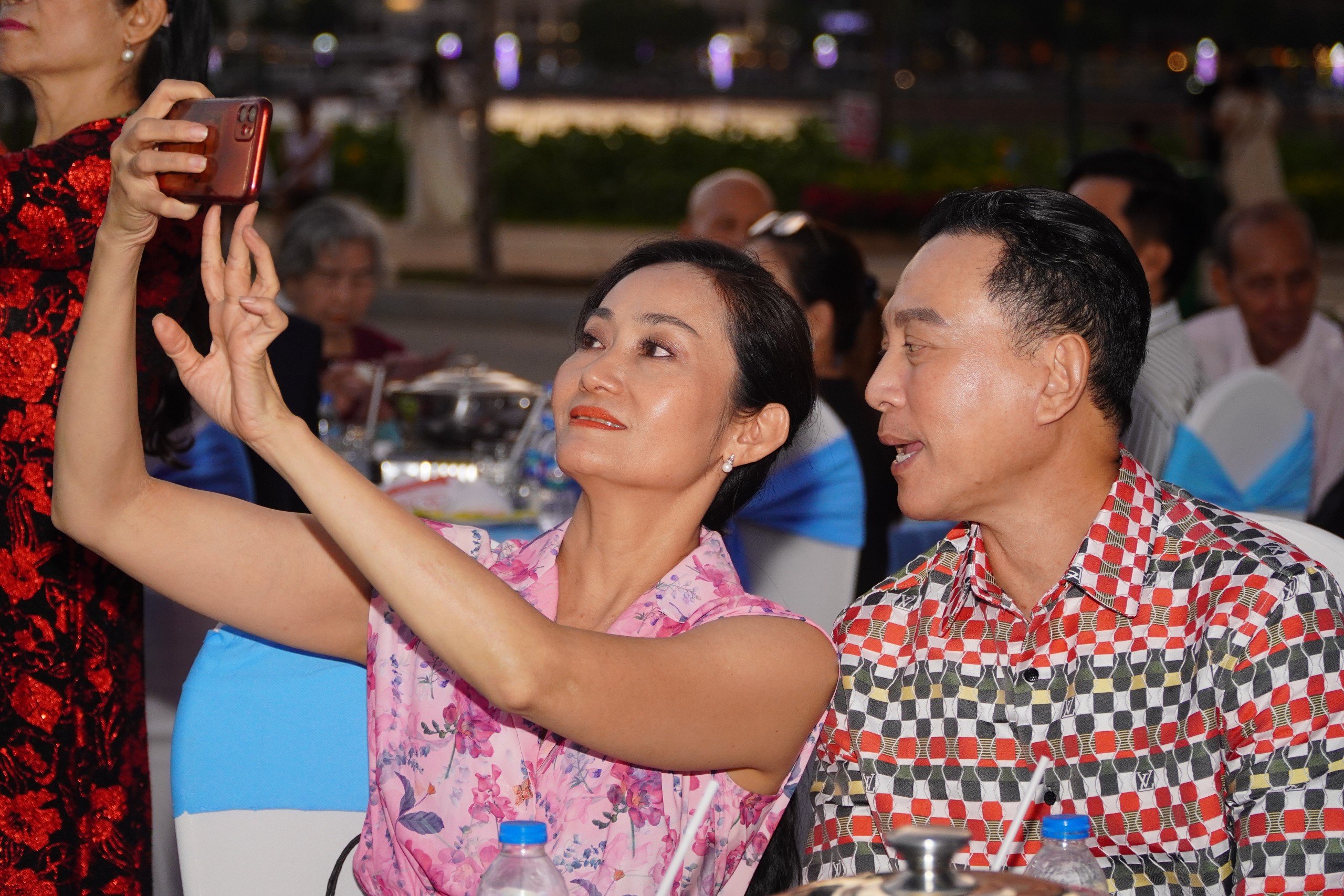 NSND Kim Xu&acirc;n, NSƯT Hạnh Th&uacute;y, Hồ Ngọc H&agrave;&hellip; tụ hội!- Ảnh 3.