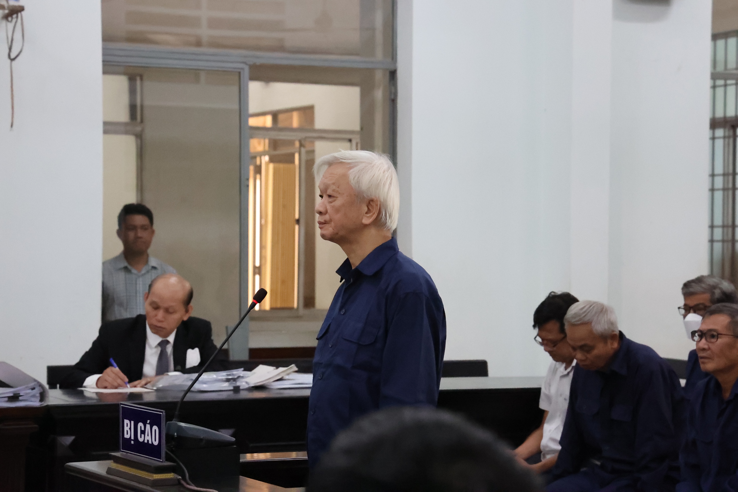 Cựu chủ tịch Kh&aacute;nh H&ograve;a Nguyễn Chiến Thắng nhận th&ecirc;m 5 năm t&ugrave;- Ảnh 1.