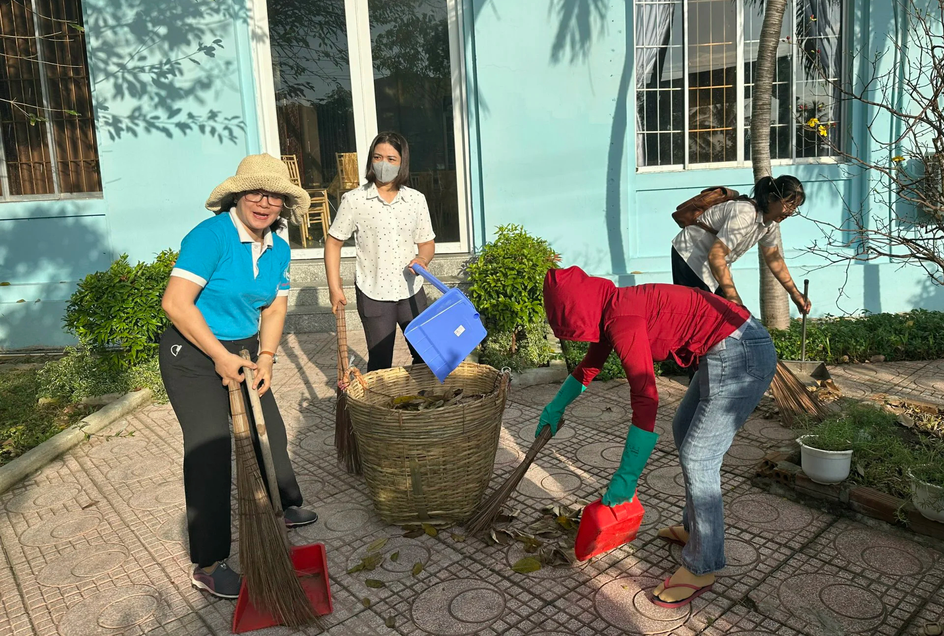 Kh&aacute;nh Ho&agrave; ph&aacute;t động ng&agrave;y lao động v&igrave; cộng đồng- Ảnh 5.