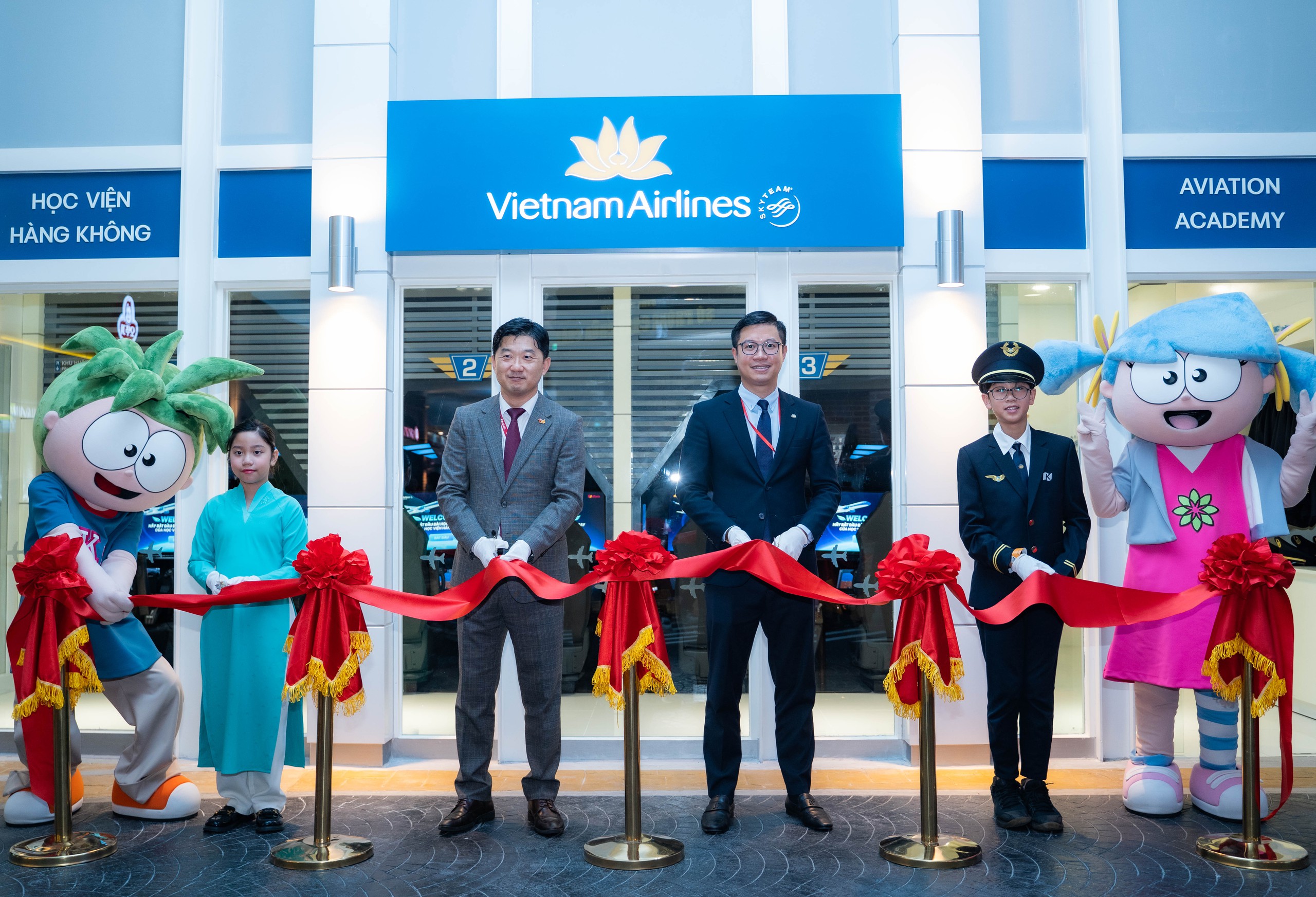 Sự kiện mở cửa diễn ra vào ngày 30 tháng 1 năm 2024 với sự tham dự của đại diện Vietnam Airlines, ban lãnh đạo KidZania và các thành viên hội đồng &ldquo;nhí&rdquo; CongreZZ