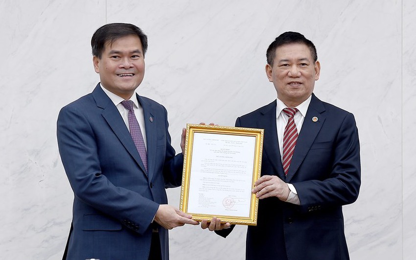 Trao quyết định bổ nhiệm tân Thứ trưởng Bộ Tài chính