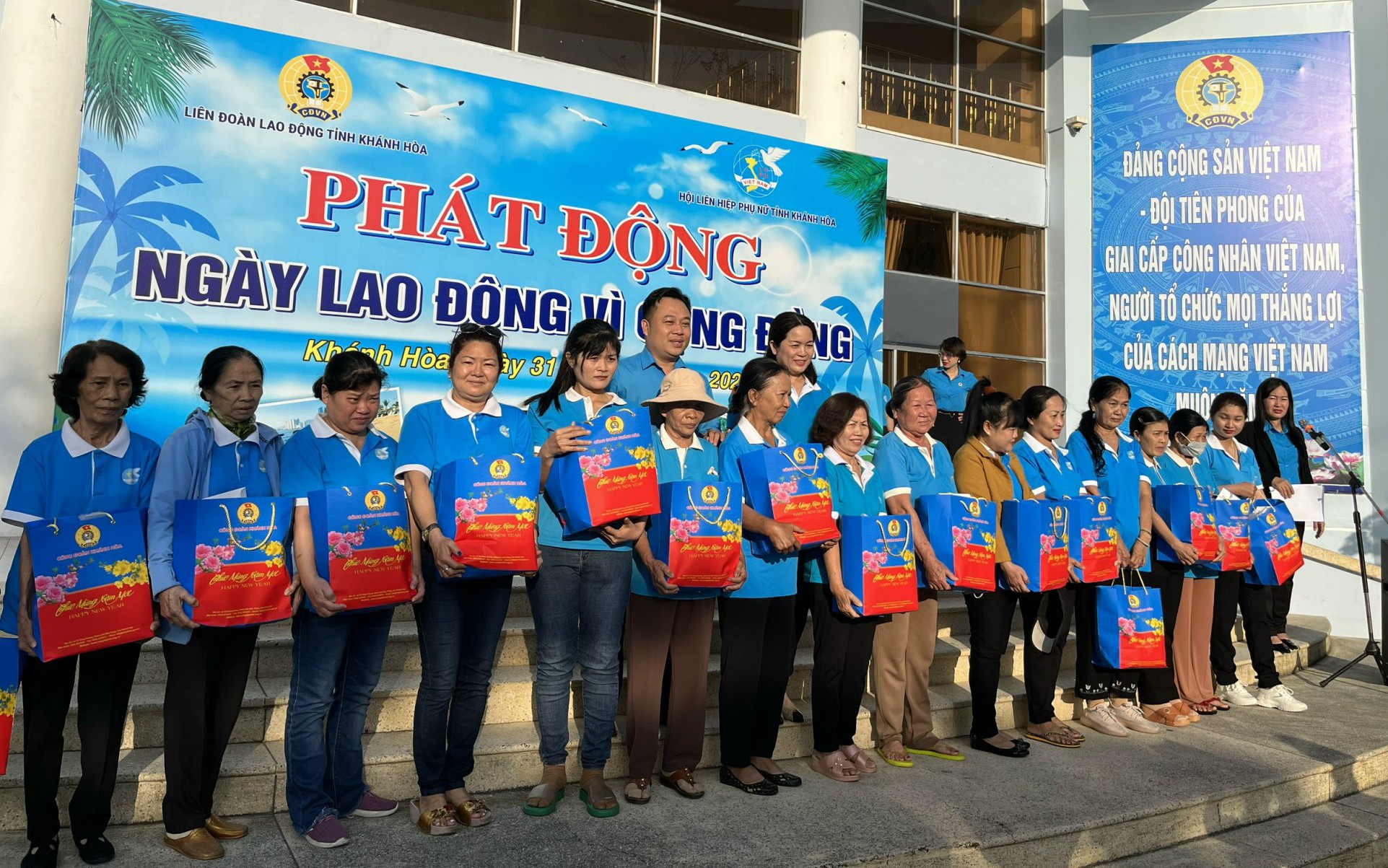 Khánh Hoà phát động ngày lao động vì cộng đồng