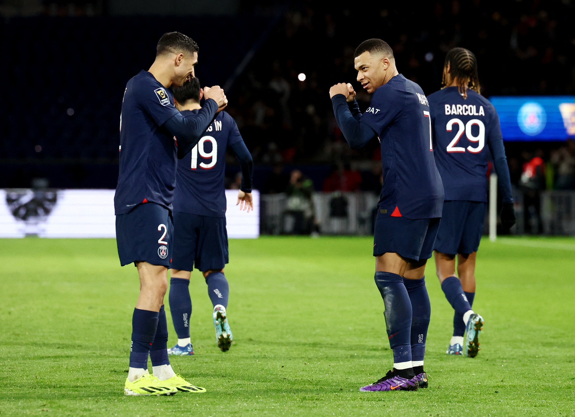 Vô địch Siêu Cúp Pháp, Mbappe bộc bạch về sự giúp đỡ của Messi- Ảnh 1.