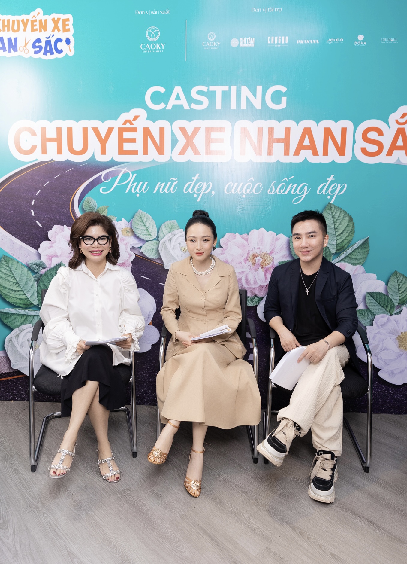 Hoa hậu Trương Hồ Phương Nga tái xuất làng giải trí
- Ảnh 4.