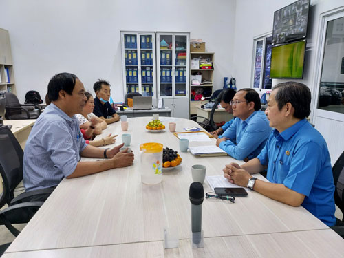 Một buổi thương lượng k&yacute; kết thỏa ước lao động tập thể giữa C&ocirc;ng đo&agrave;n v&agrave; doanh nghiệp tại quận B&igrave;nh T&acirc;n, TP HCM
