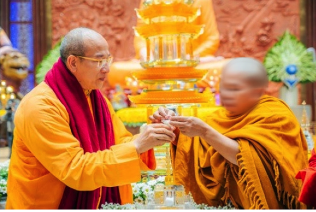 Thứ trưởng Bộ Nội vụ chỉ đạo xử lý sớm, dứt điểm vụ "xá lợi tóc Đức Phật"- Ảnh 3.