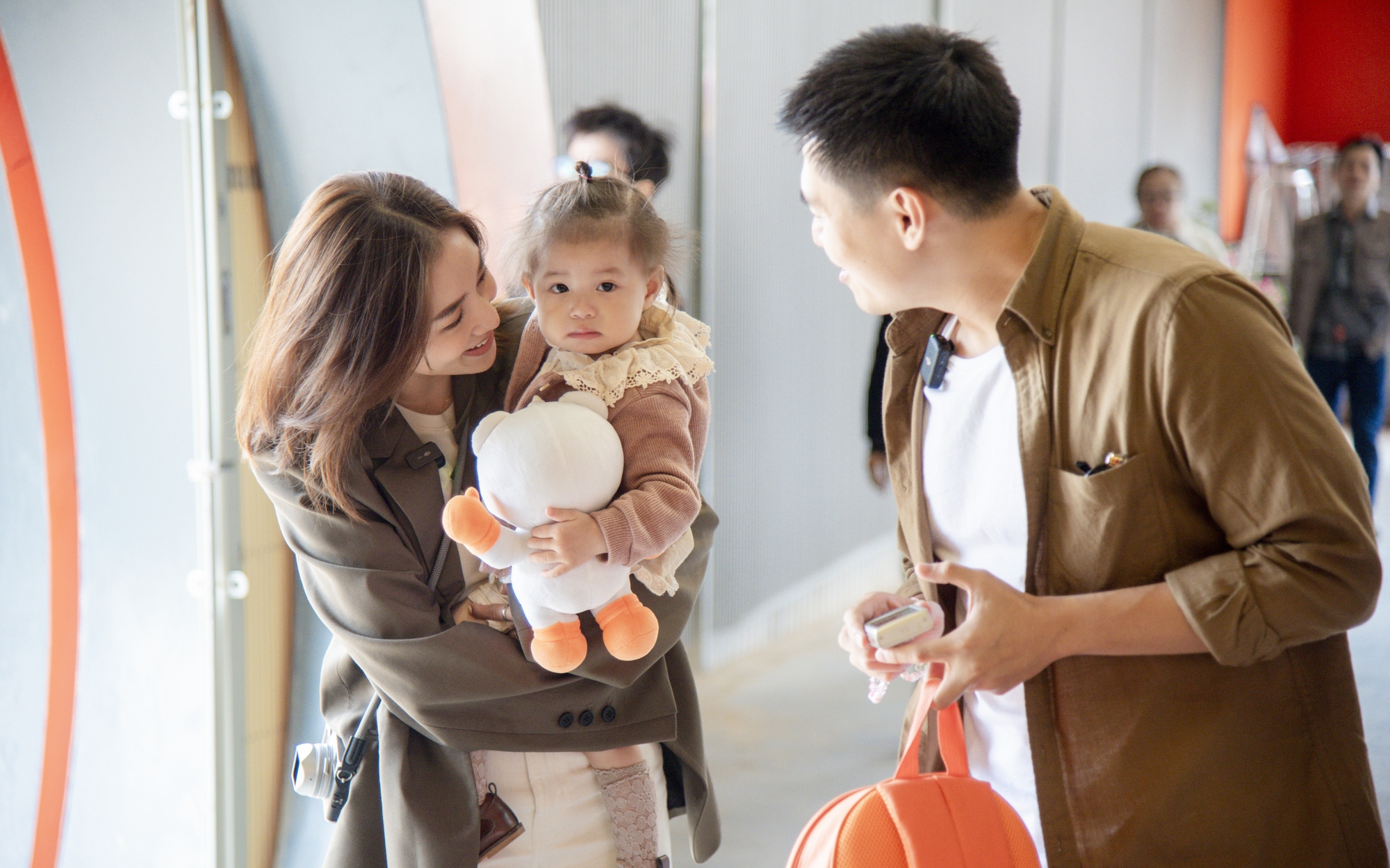 "Em bé quốc dân" Pam yêu ơi "đụng đâu trend đó"

