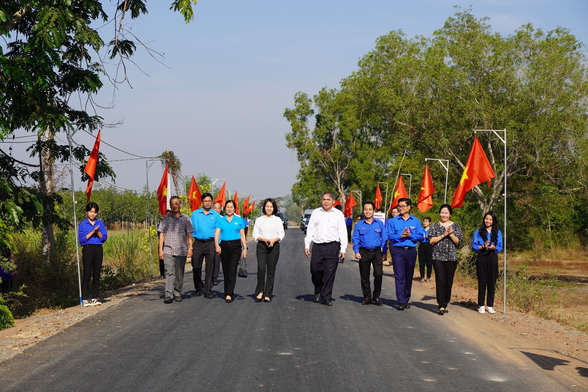 Tỉnh Đo&agrave;n T&acirc;y Ninh chăm lo hơn 1 tỉ đồng trong ng&agrave;y đầu thực hiện "Xu&acirc;n t&igrave;nh nguyện"- Ảnh 1.