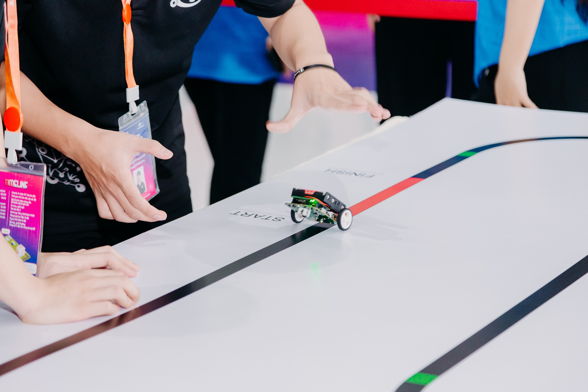 Gần 1.500 học sinh THPT dự cuộc thi về robotics- Ảnh 2.