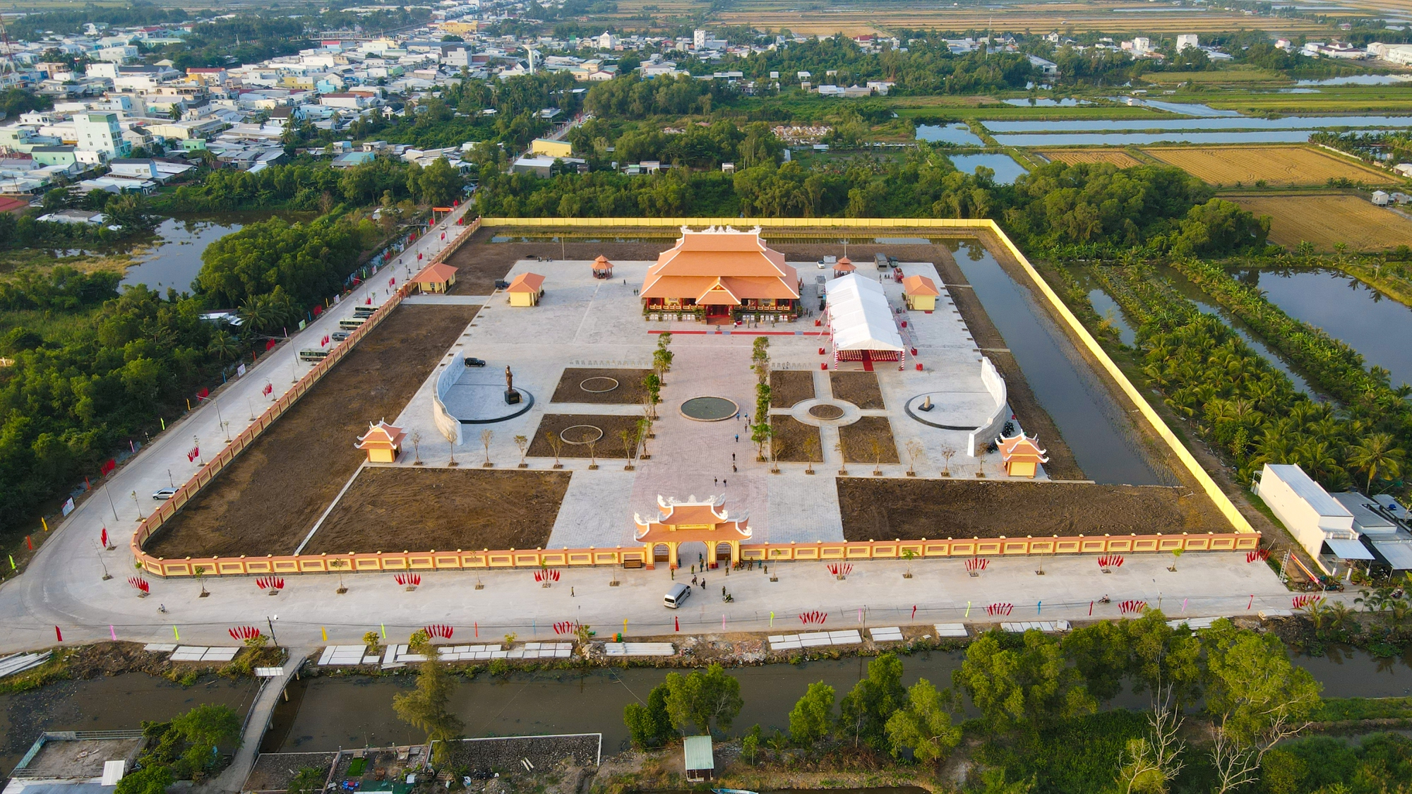Kh&aacute;nh th&agrave;nh khu chứng t&iacute;ch chiến tranh rừng tr&agrave;m Bang Biện Ph&uacute;- Ảnh 2.