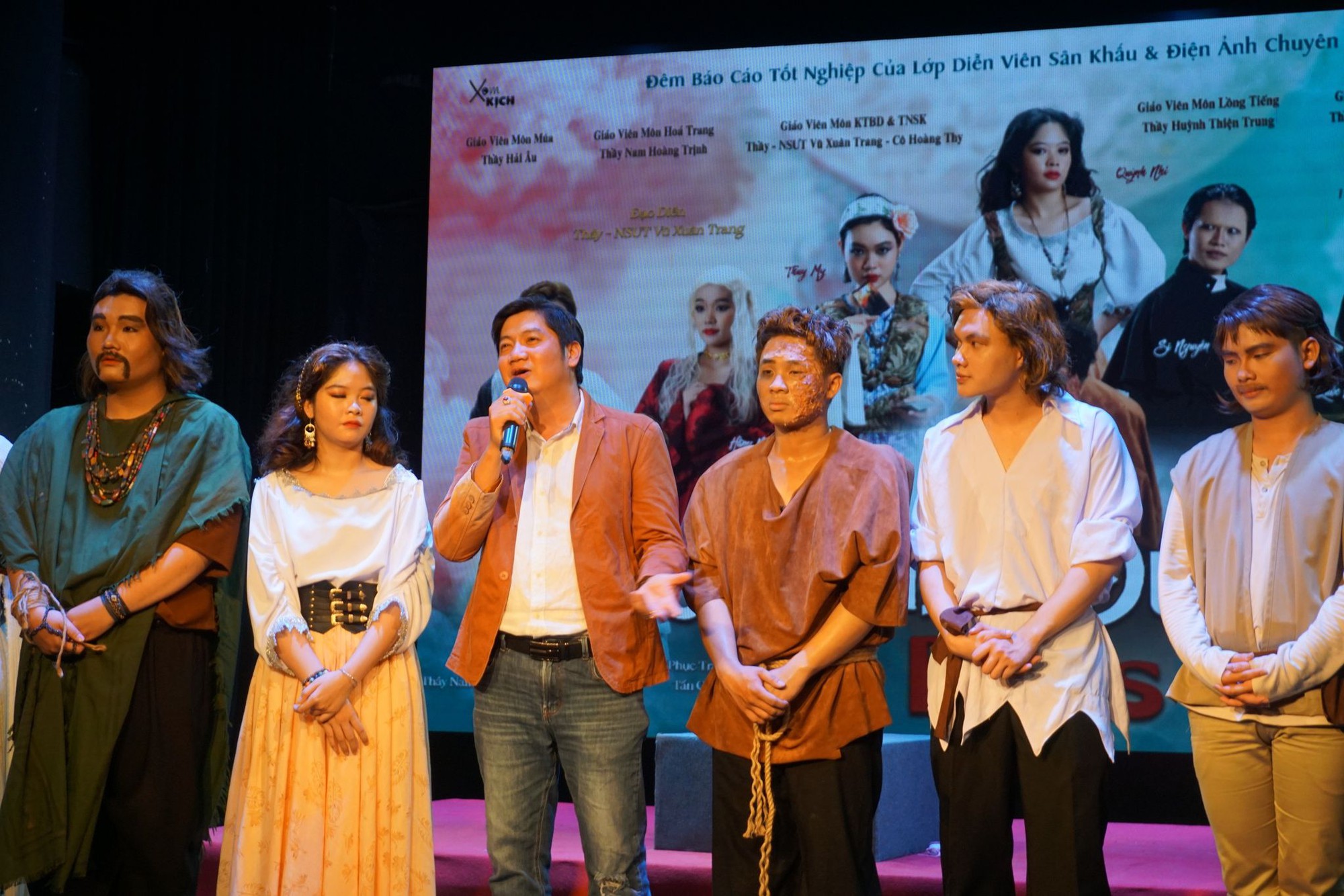 NSƯT Vũ Xuân Trang "thử lửa" diễn viên trẻ với "Nhà thờ Đức bà Paris"- Ảnh 1.