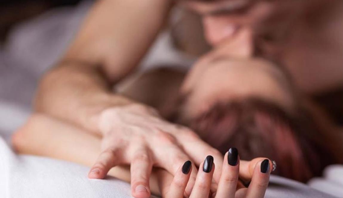 Lây thứ này từ bạn tình, tăng gấp đôi nguy cơ ung thư tuyến giáp- Ảnh 1.