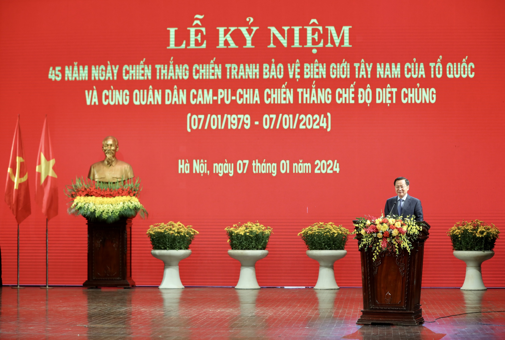Kỷ niệm chiến thắng chế độ diệt chủng Pôn Pốt, Việt Nam - Campuchia cùng hướng về tương lai tươi sáng- Ảnh 5.