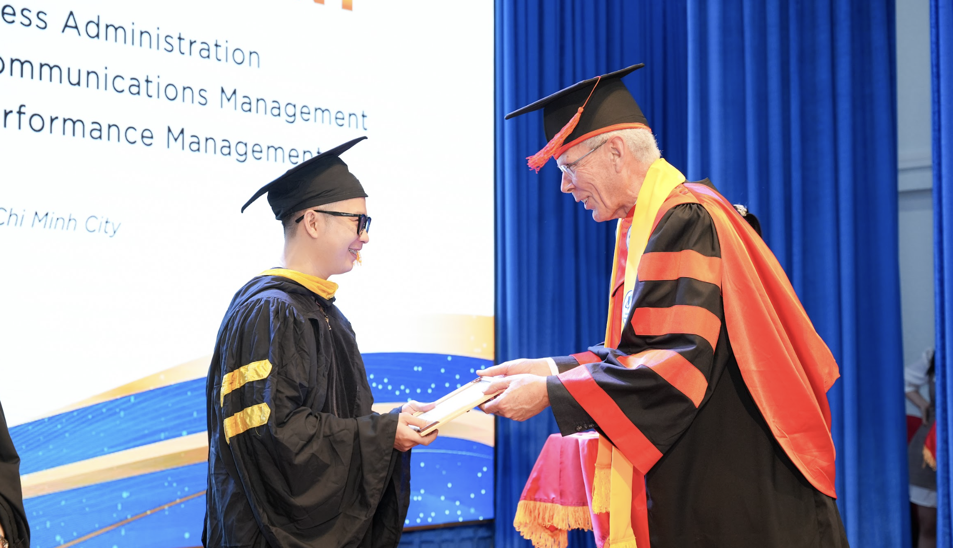 Chương tr&igrave;nh đ&agrave;o tạo thạc sĩ li&ecirc;n kết Việt - Bỉ lu&ocirc;n đề cao t&iacute;nh thực tiễn v&agrave; to&agrave;n diện- Ảnh 1.