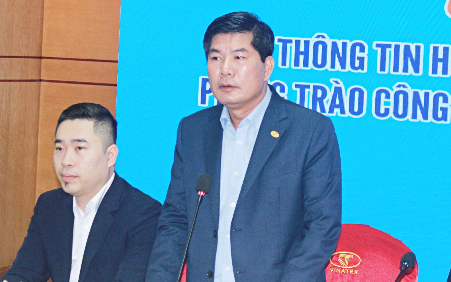 Tiết lộ mức thưởng Tết 2024 của người lao động doanh nghiệp dệt may