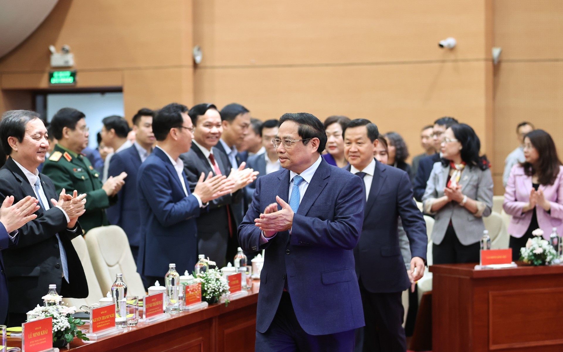Không để người dân, doanh nghiệp thiếu vốn