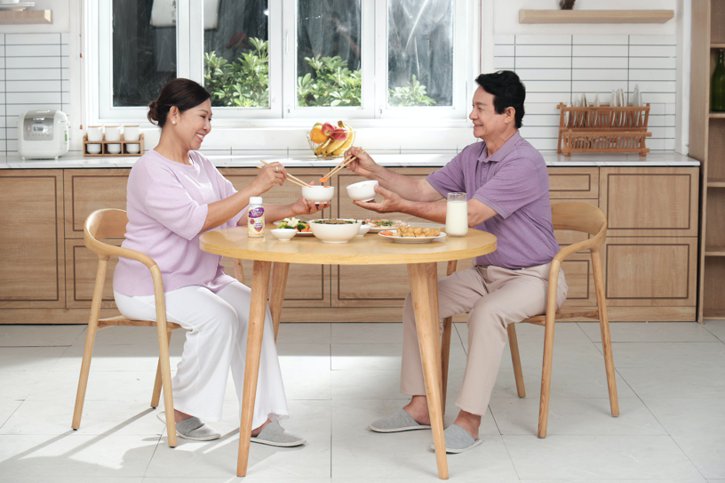 Bệnh vặt ở người lớn tuổi v&agrave; phương ph&aacute;p cải thiện- Ảnh 2.