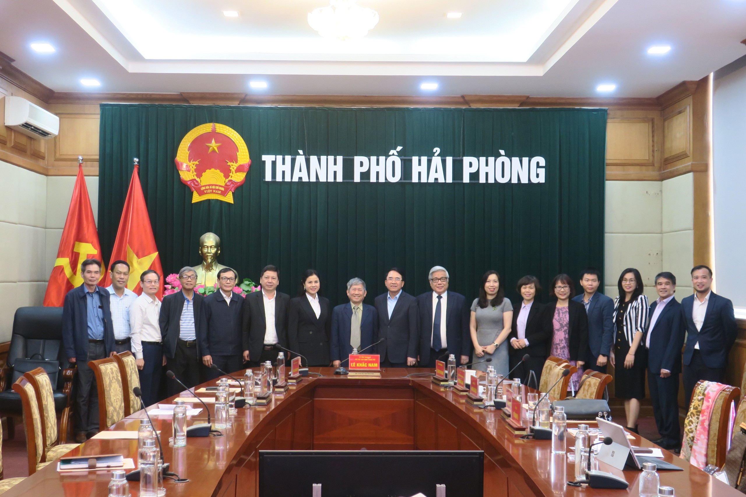 Đẩy nhanh việc xây dựng hồ sơ đề nghị Unesco vinh danh Trạng Trình Nguyễn Bỉnh Khiêm- Ảnh 3.