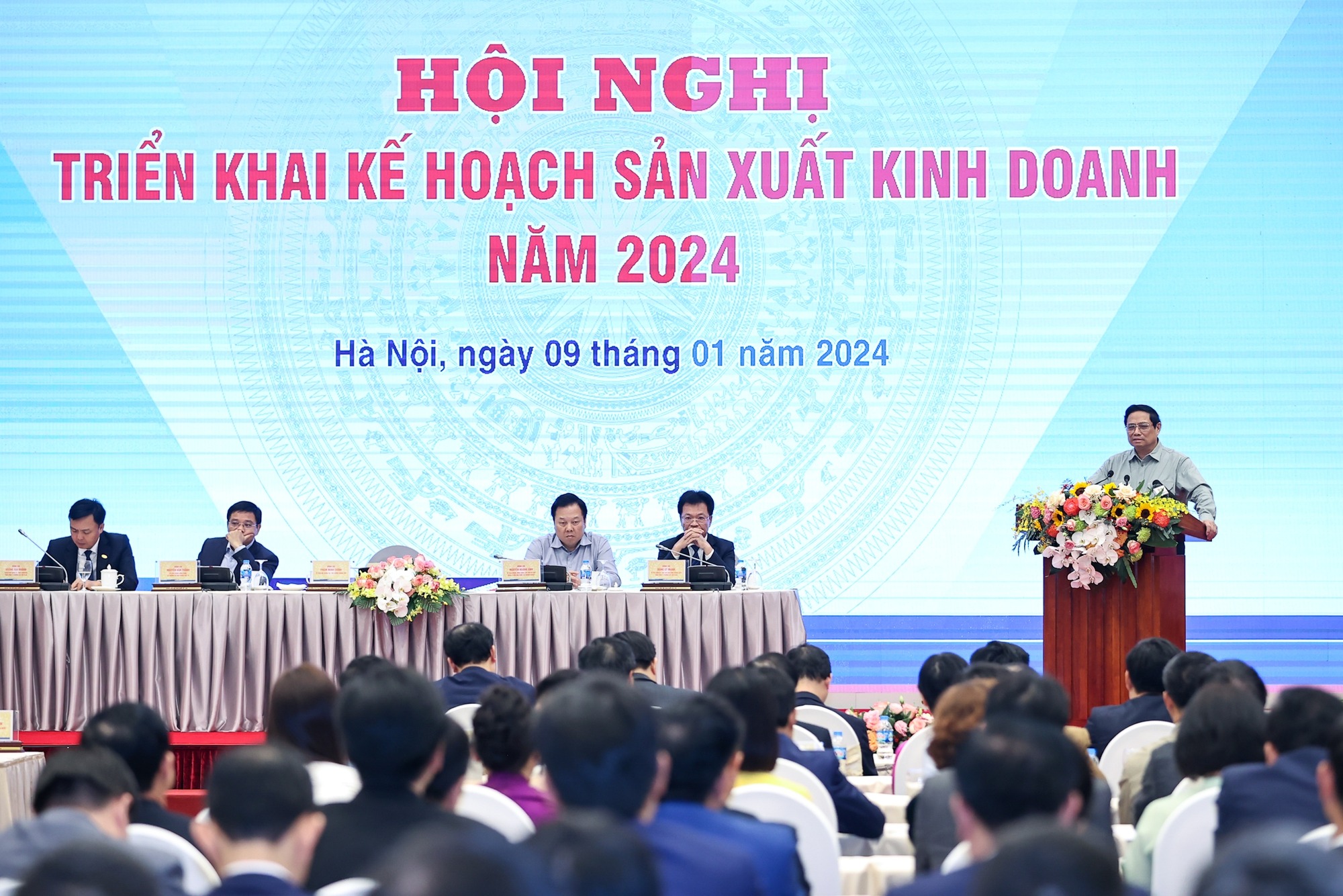 Thủ tướng Phạm Minh Ch&iacute;nh ph&aacute;t biểu chỉ đạo