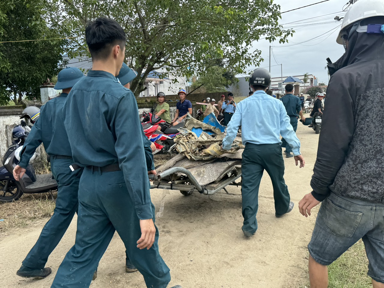 Nguy&ecirc;n nh&acirc;n ban đầu vụ m&aacute;y bay rơi l&agrave;m 1 người chấn thương sọ n&atilde;o ở Quảng Nam- Ảnh 1.