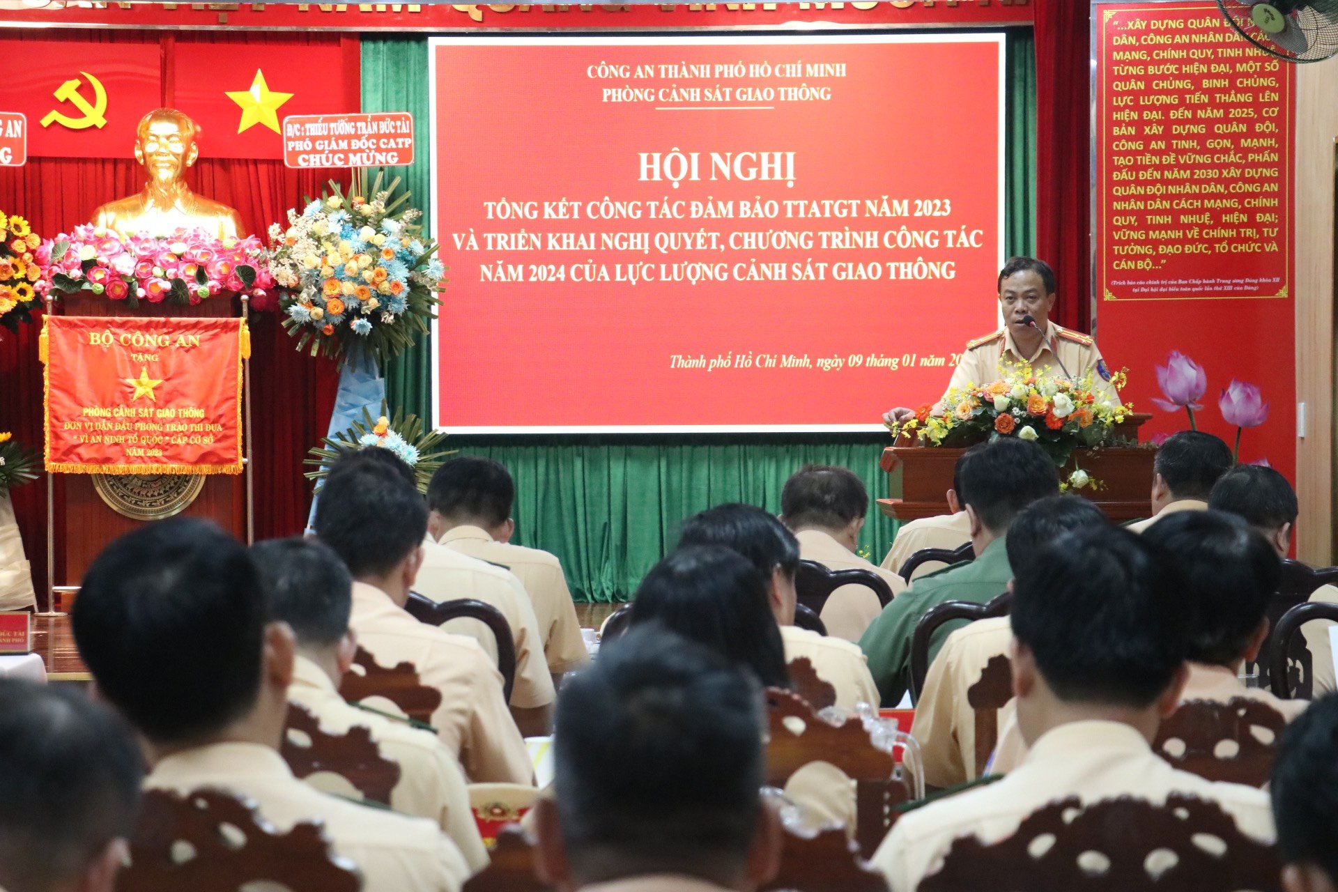 Cảnh s&aacute;t giao th&ocirc;ng TP HCM nộp Kho bạc Nh&agrave; nước hơn 769 tỉ đồng- Ảnh 1.