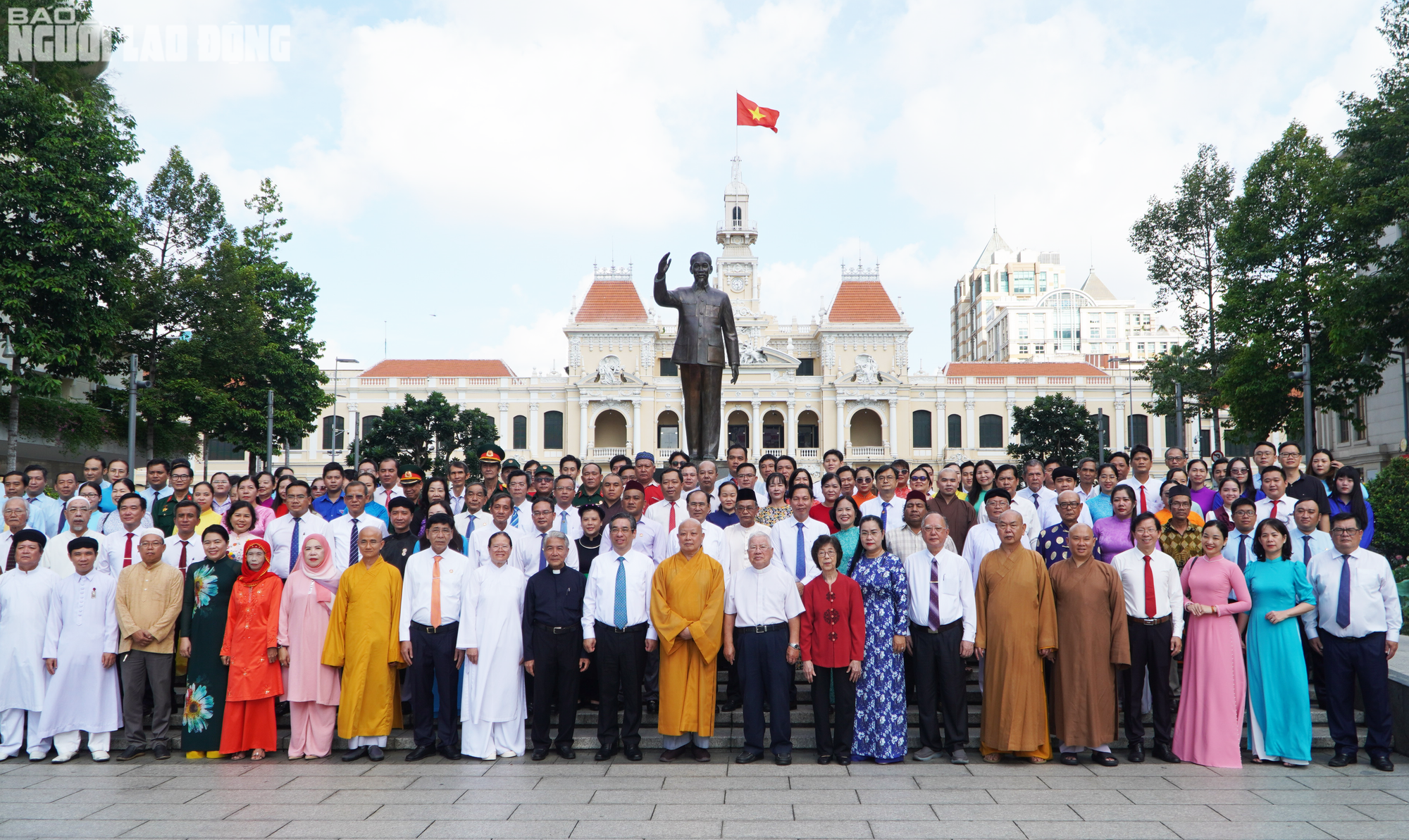Đoàn đại biểu MTTQ TP HCM dâng hoa Chủ tịch Hồ Chí Minh- Ảnh 3.