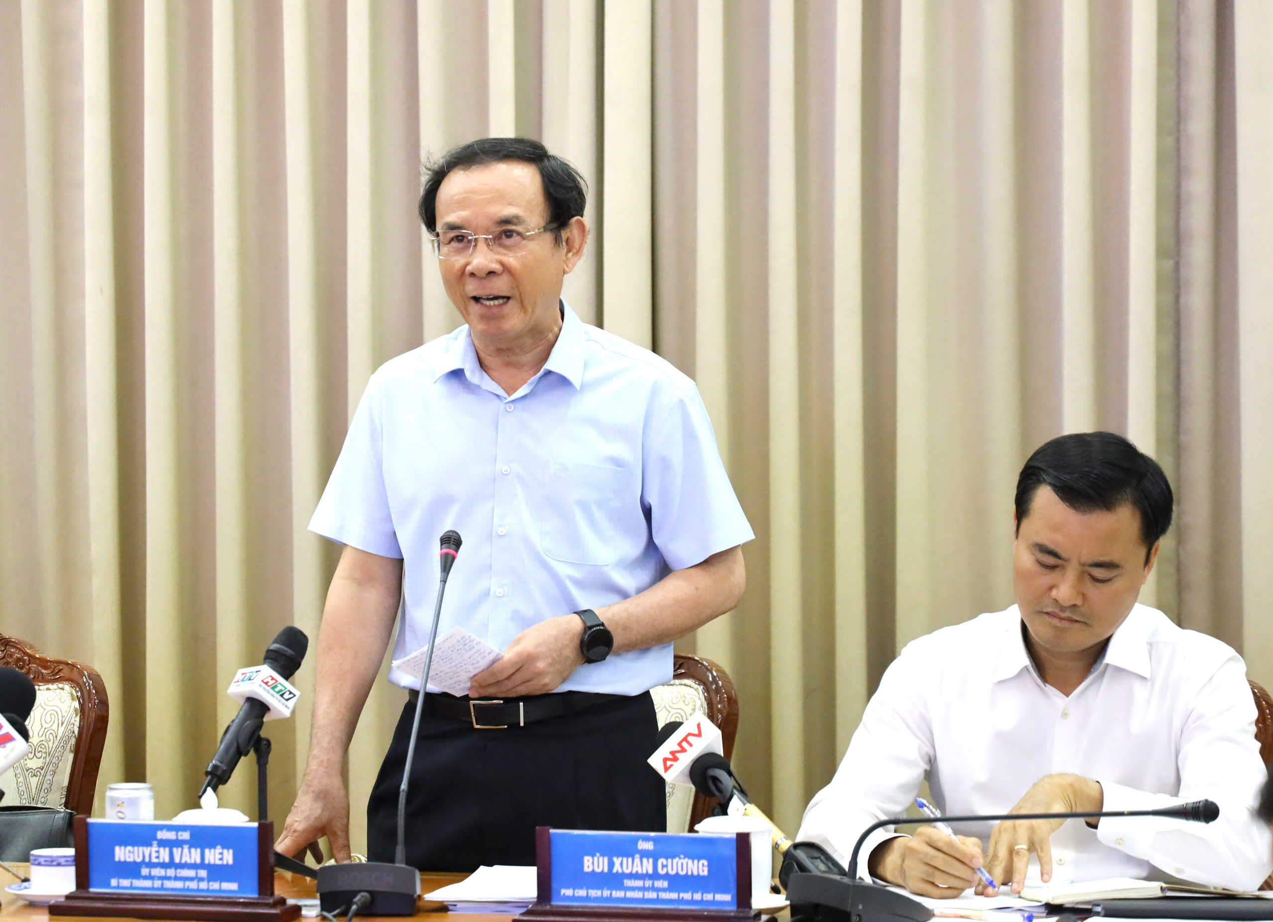 B&iacute; thư Nguyễn Văn N&ecirc;n: B&aacute;o c&aacute;o B&iacute; thư, Chủ tịch "bất kể ng&agrave;y đ&ecirc;m" để giải ng&acirc;n vốn đầu tư c&ocirc;ng- Ảnh 1.