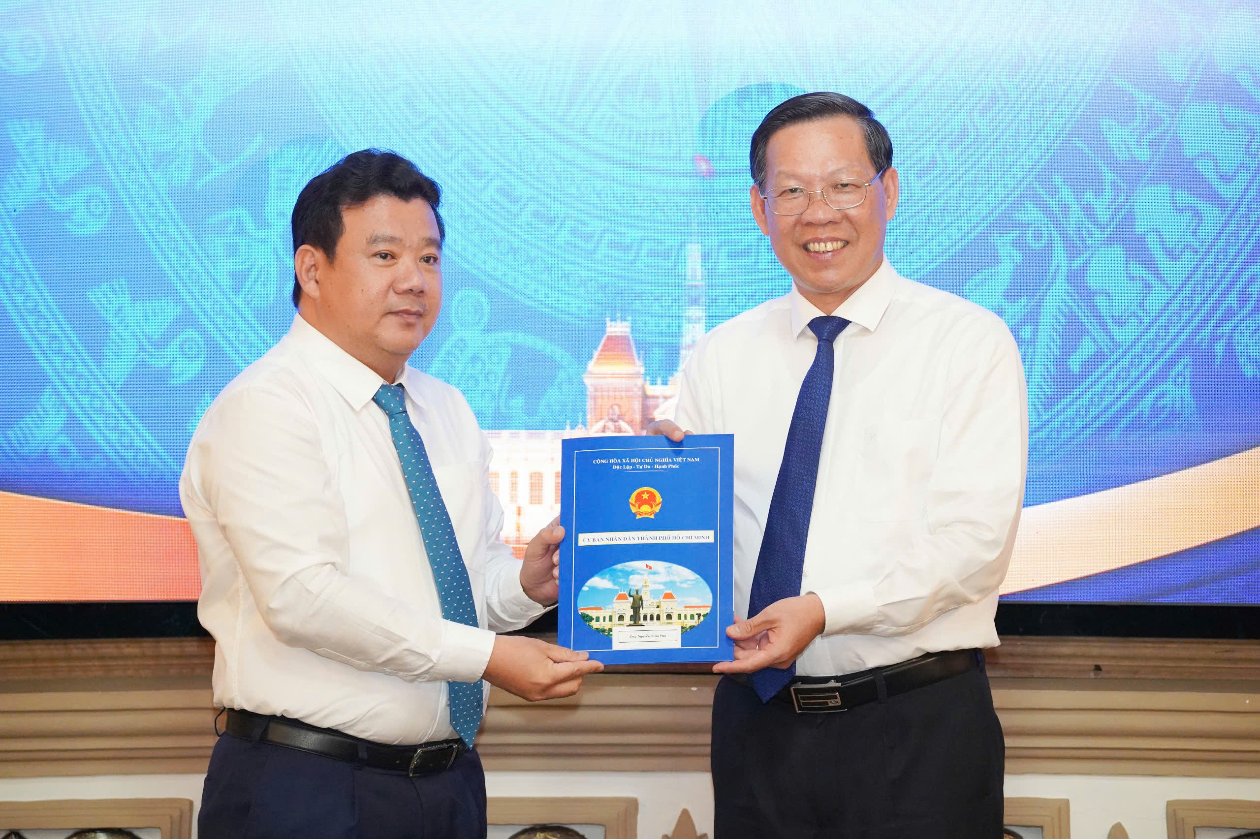 TP HCM: Điều động nhiều cán bộ chủ chốt- Ảnh 2.
