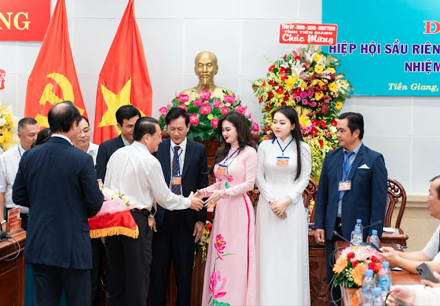 Nữ ho&agrave;ng Doanh nh&acirc;n 2017 Nguyễn Như Thủy Ti&ecirc;n l&ecirc;n chức ph&oacute; Chủ tịch Hiệp hội sầu ri&ecirc;ng- Ảnh 1.