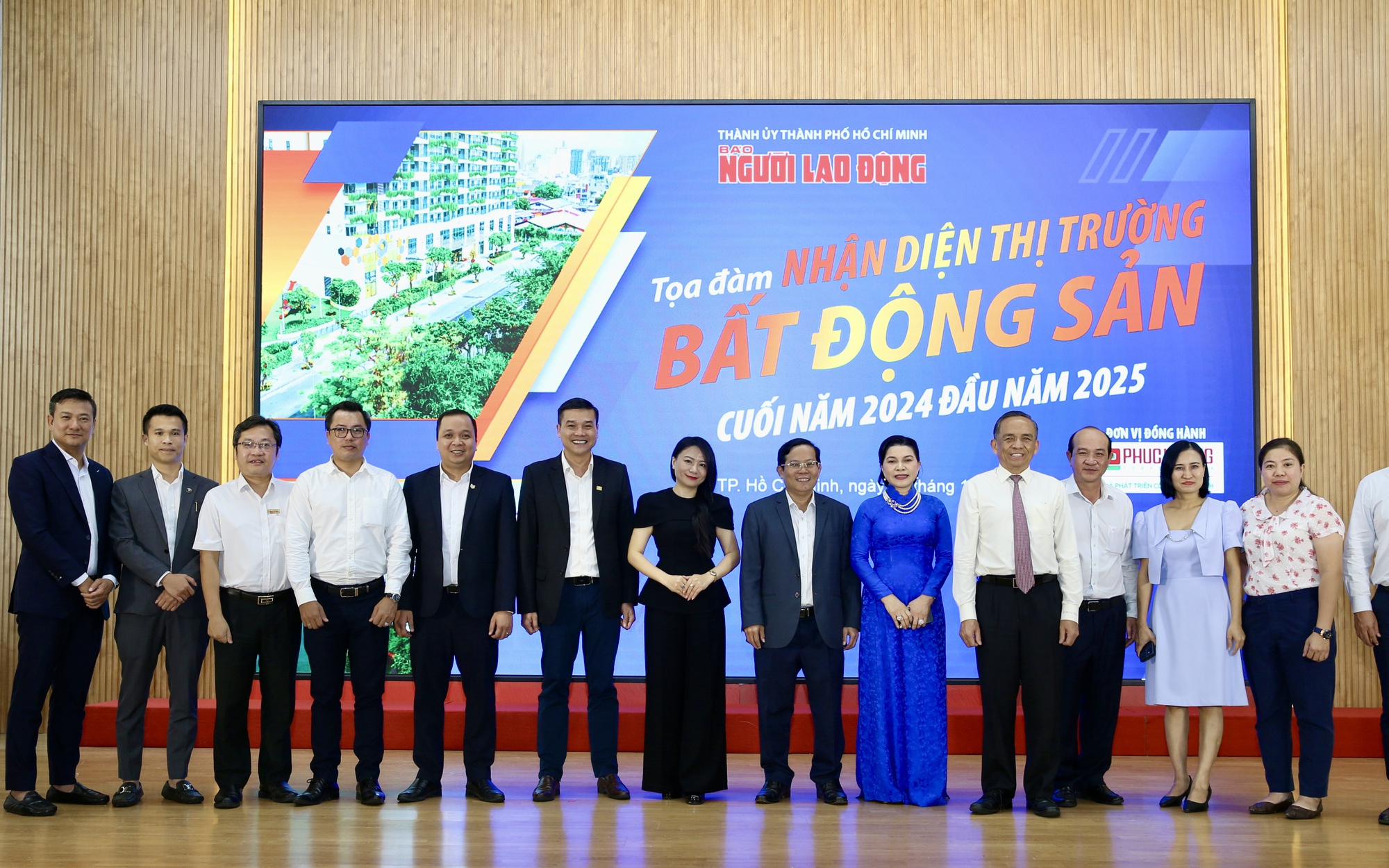 20 năm tự hào