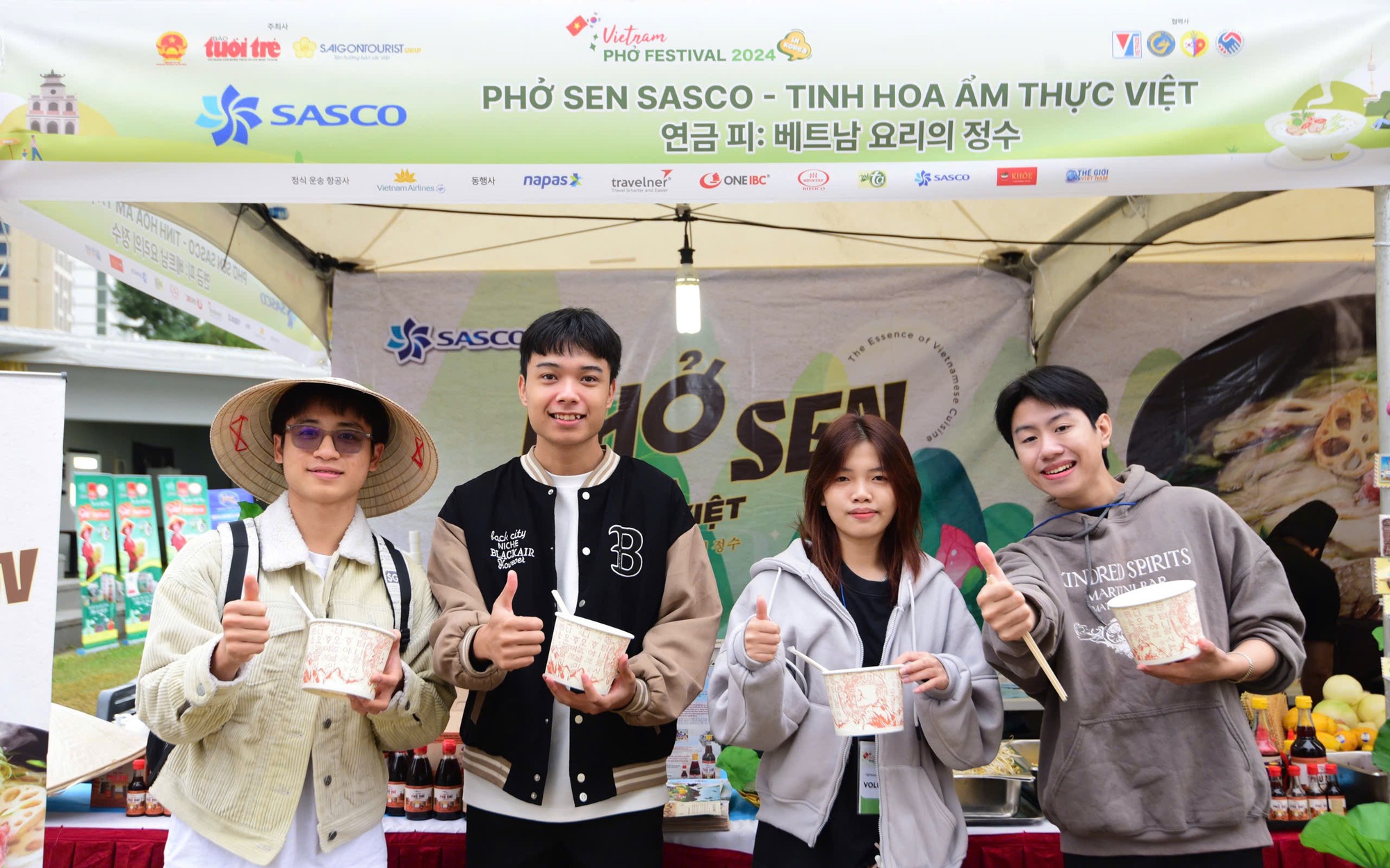 Hai ngày nếm phở: Chạm tinh hoa ẩm thực Việt