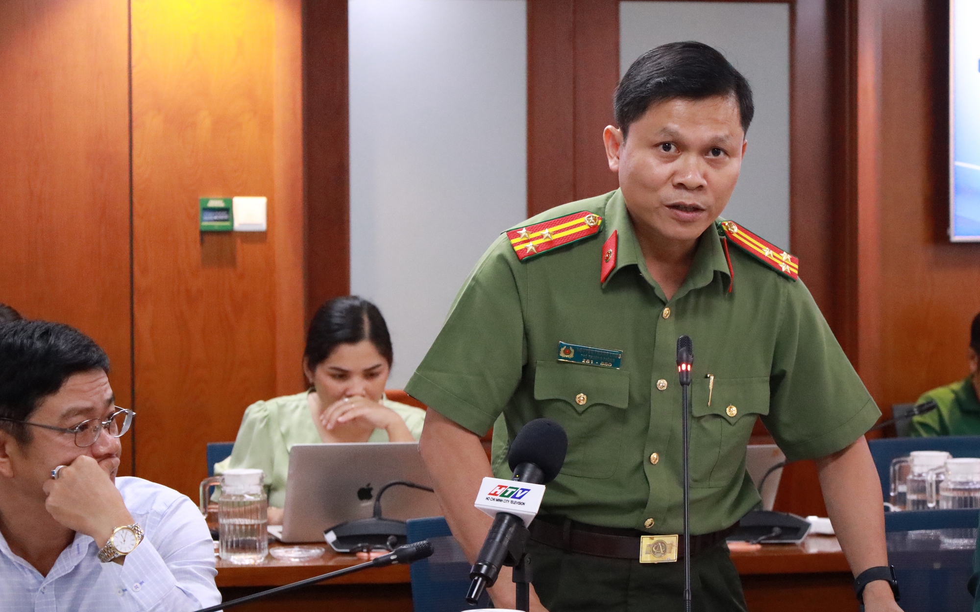 Người nước ngoài mốc nối người Việt Nam để đánh bạc qua mạng