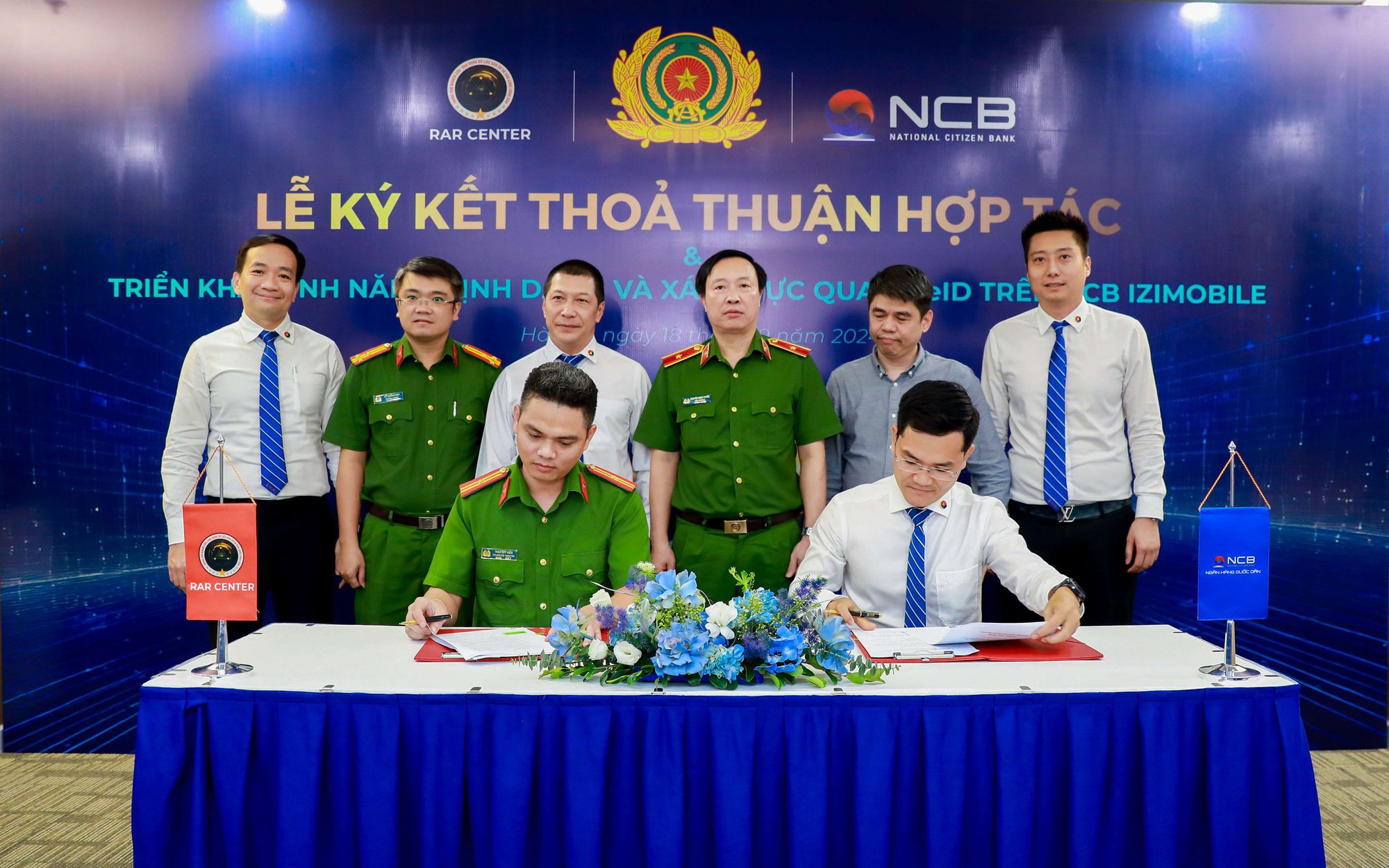Dễ dàng mở tài khoản ngân hàng trên VNeID