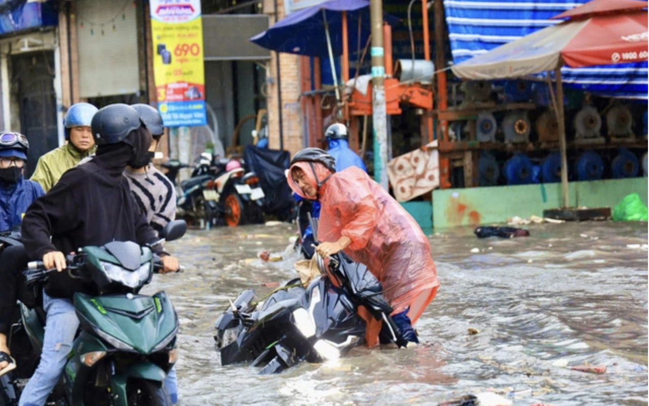 TP HCM: Nhiều tuyến đường ngập theo tiêu chí