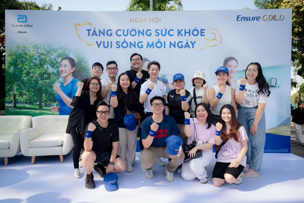 Trải nghiệm kiểm tra sức khỏe thú vị tại sự kiện của Ensure Gold- Ảnh 3.
