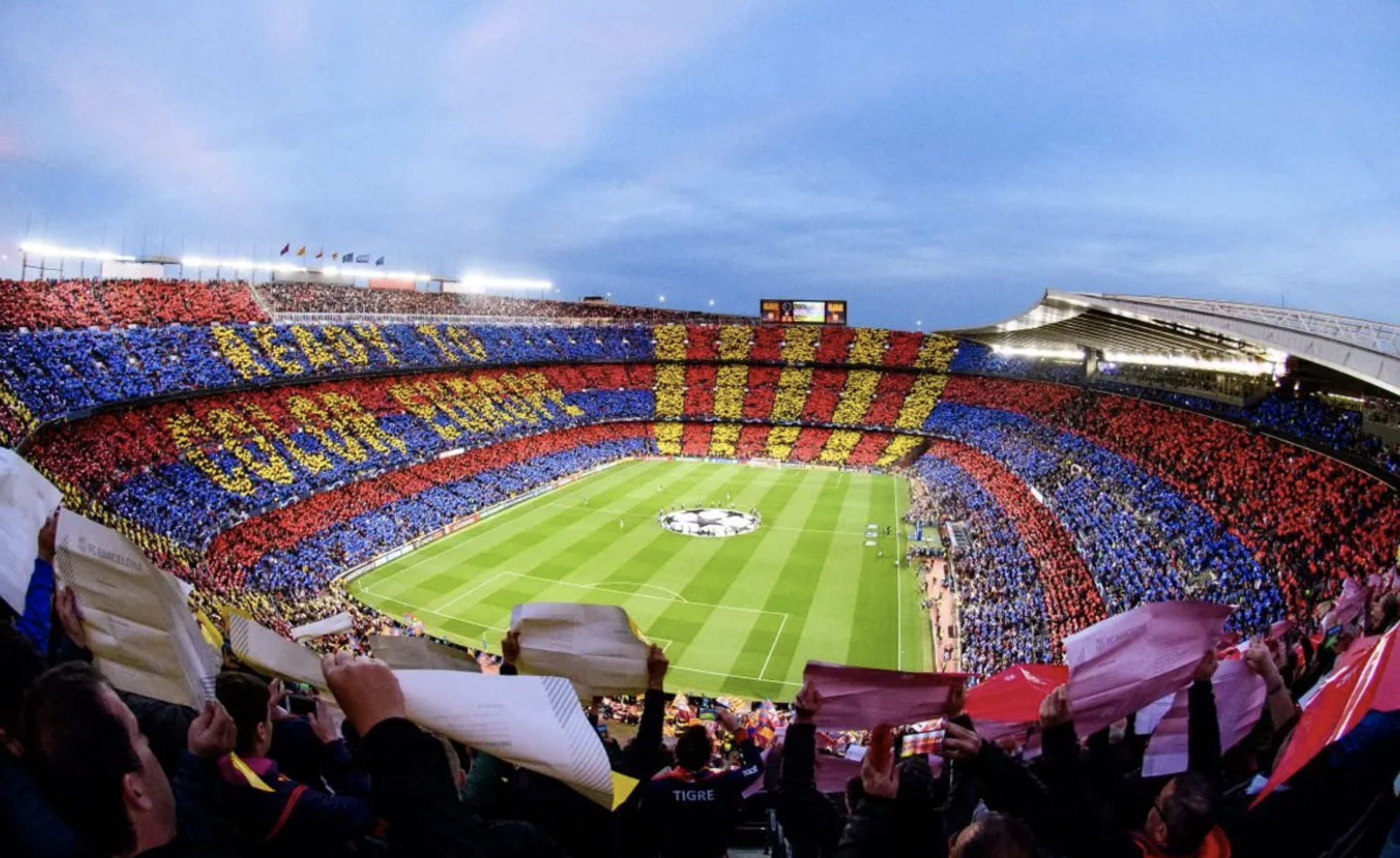 Lộ diện h&igrave;nh ảnh tuyệt đẹp bộ mặt mới s&acirc;n Nou Camp 1,25 tỉ bảng- Ảnh 1.