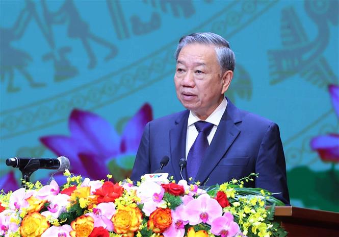Tổng Bí thư, Chủ tịch nước Tô Lâm dự Lễ kỷ niệm 70 năm Giải phóng Thủ đô- Ảnh 3.
