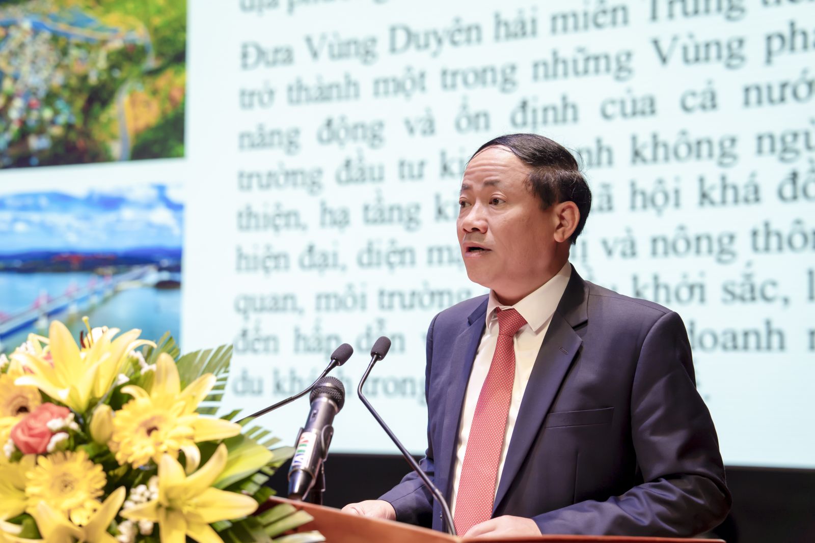 Đề nghị tăng chuyến bay giữa TP HCM và vùng duyên hải Trung bộ- Ảnh 1.