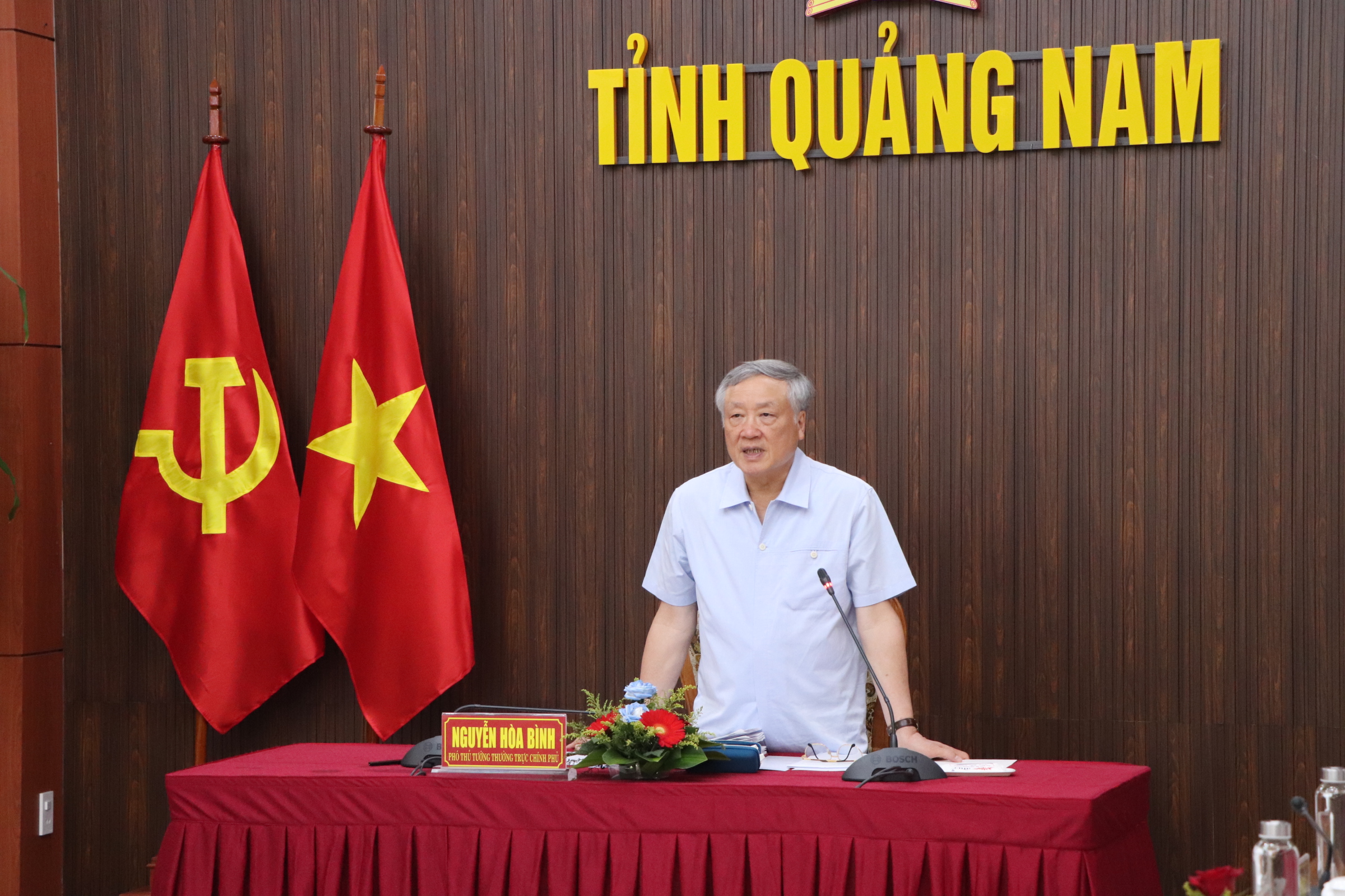 Ph&oacute; Thủ tướng Thường trực Nguyễn H&ograve;a B&igrave;nh l&agrave;m việc với 5 địa phương miền Trung- Ảnh 2.