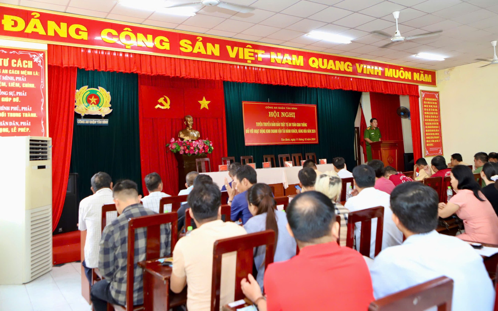 Công an biểu dương nhà xe "tỉnh táo"